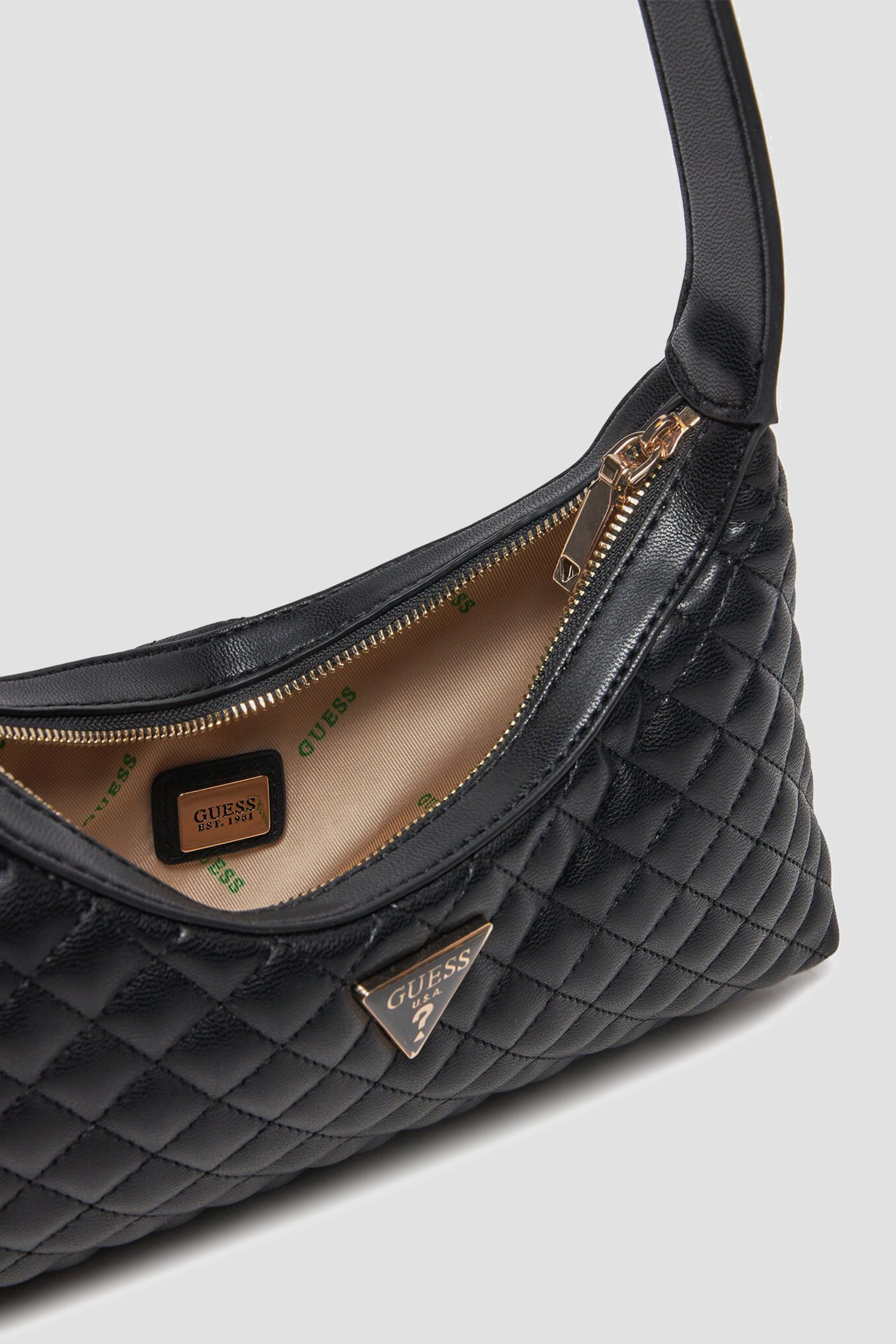 Женская черная сумка Guess HWEQG9.54117;BLA