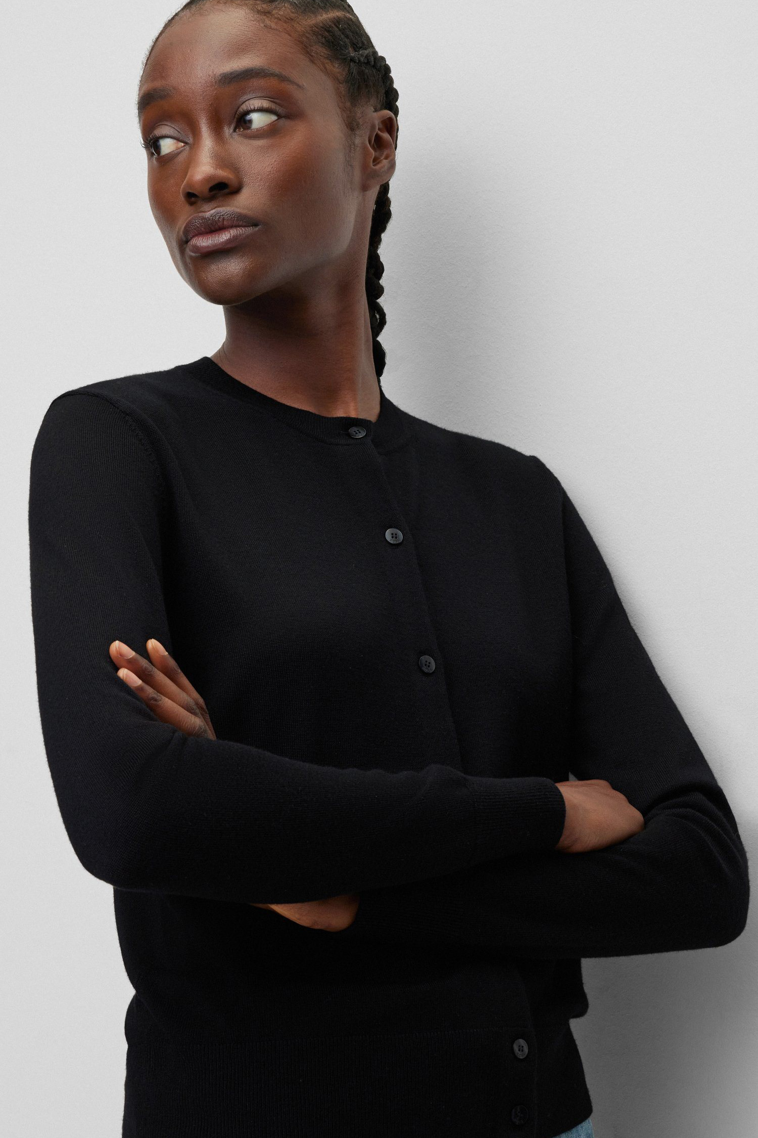 Женский черный шерстяной кардиган BOSS 50473240;001