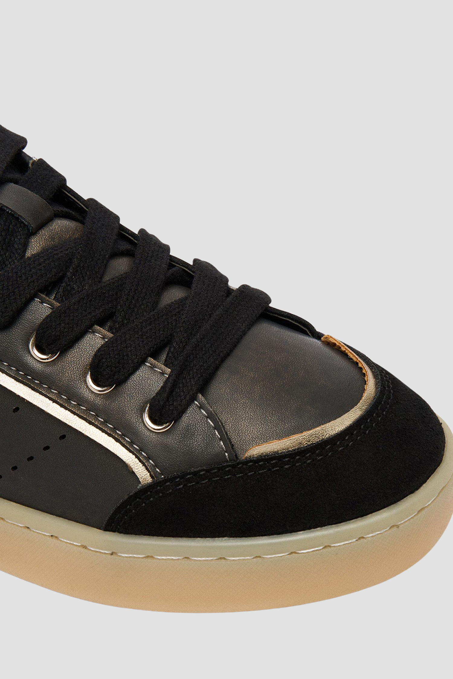 Женские черные кожаные сникерсы Guess FLPJHE.FAL12;BLACK