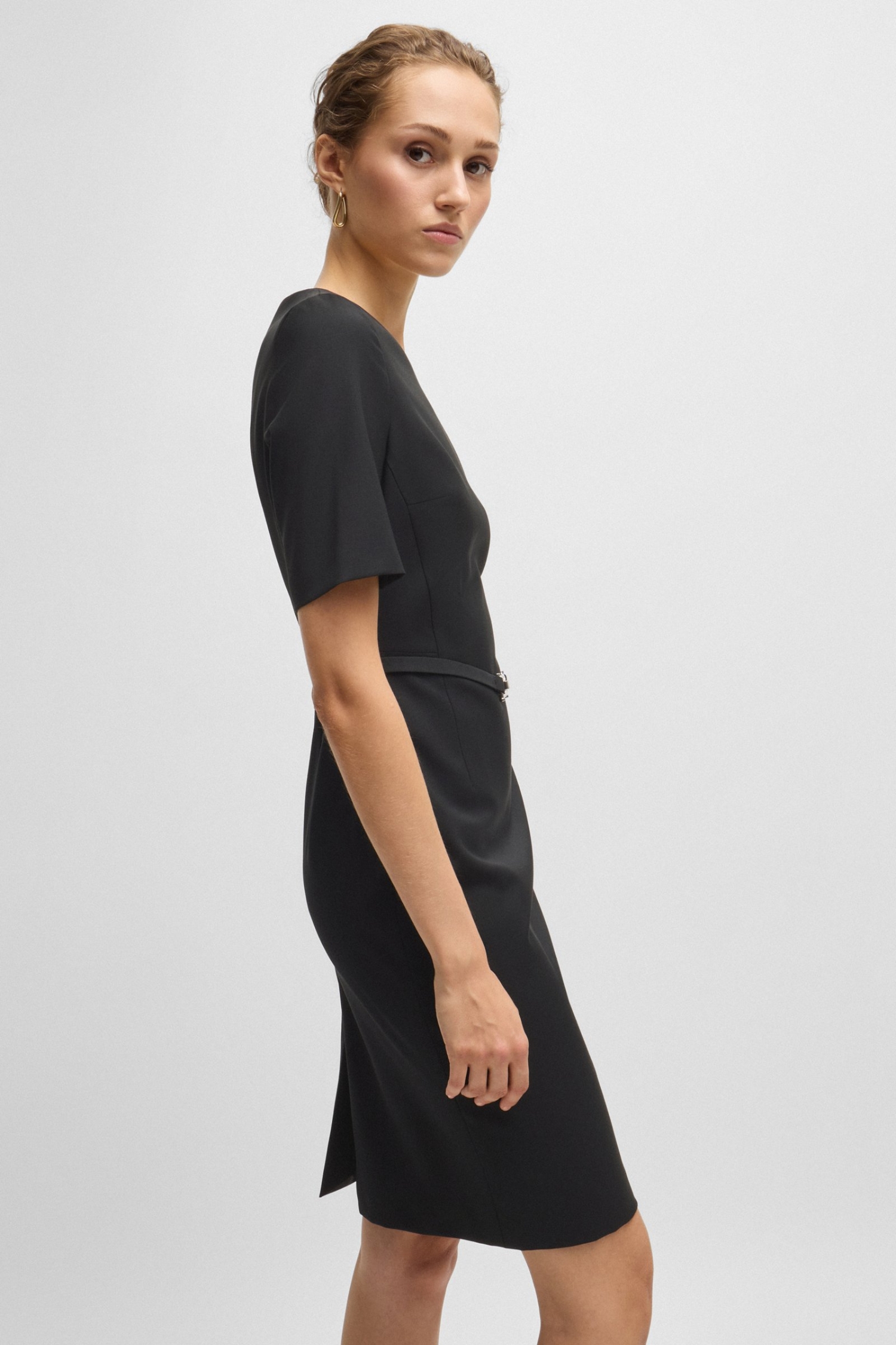 Жіноча чорна вовняна сукня BOSS 50490041;001