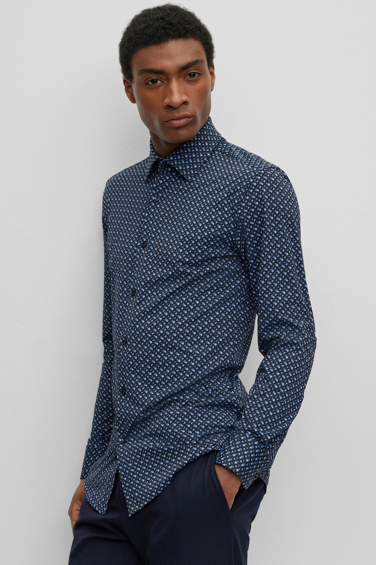 Мужская темно-синяя рубашка с узором BOSS 50496801;475
