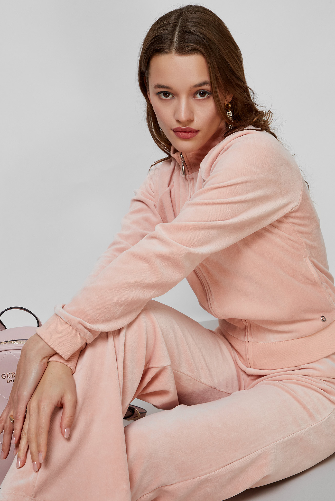 Женская персиковая спортивная кофта Guess W1BQ30.KAWX0;G6M1