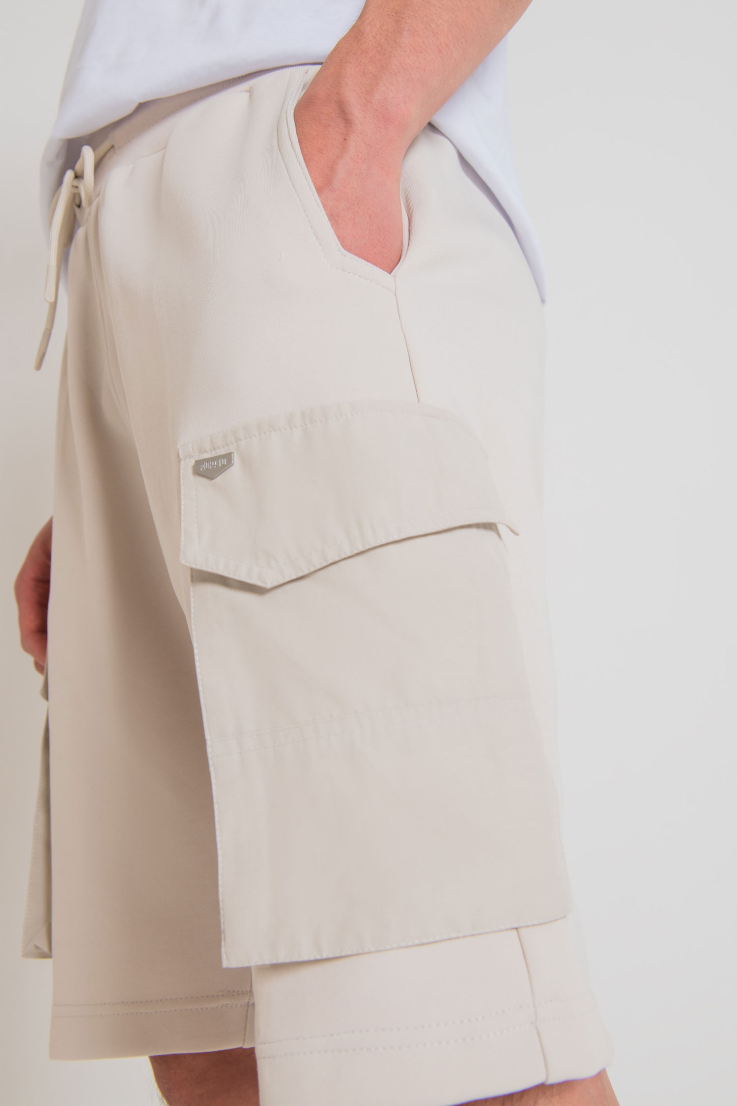 Чоловічі бежеві шорти Antony Morato MMFS00024.FA150178;1016