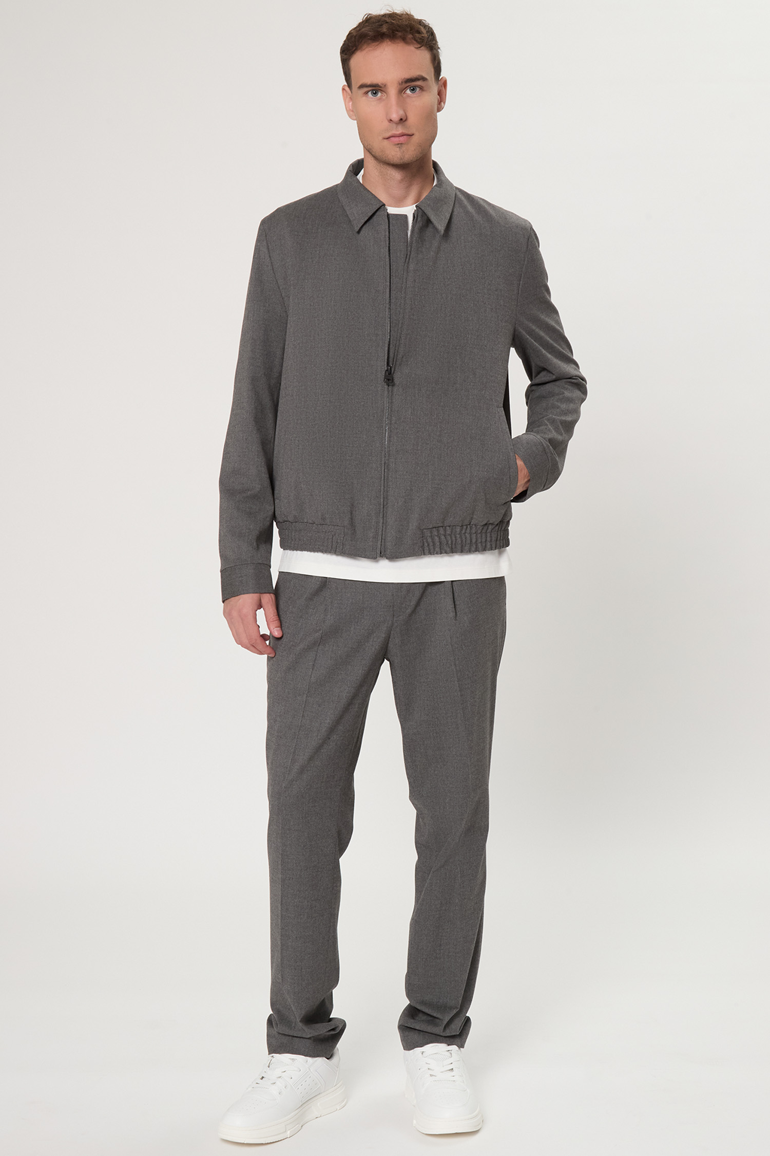 Чоловічі сірі брюки HUGO 50547312;034