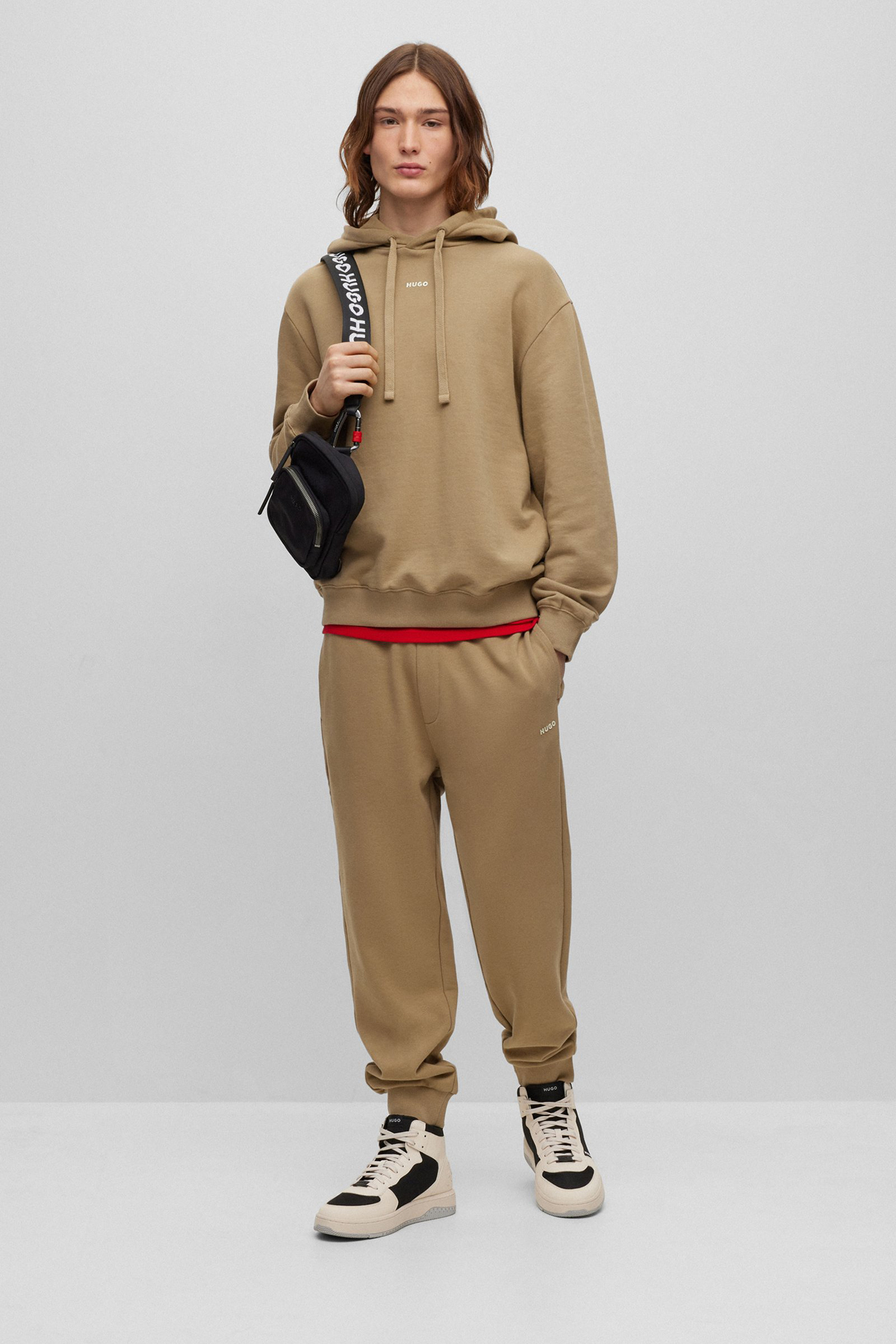 Чоловічі бежеві спортивні штани HUGO 50489617;242