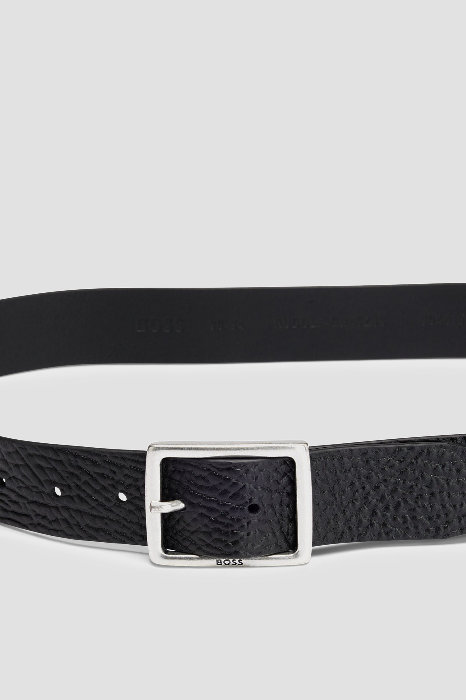 Мужской черный кожаный ремень BOSS 50481028;001