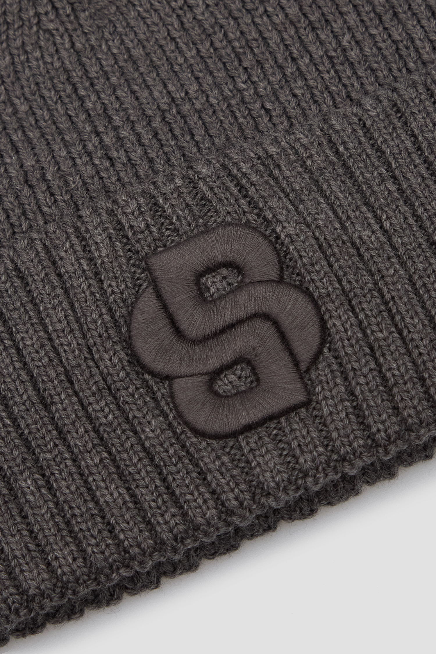 Мужская темно-серая шерстяная шапка BOSS 50522444;030