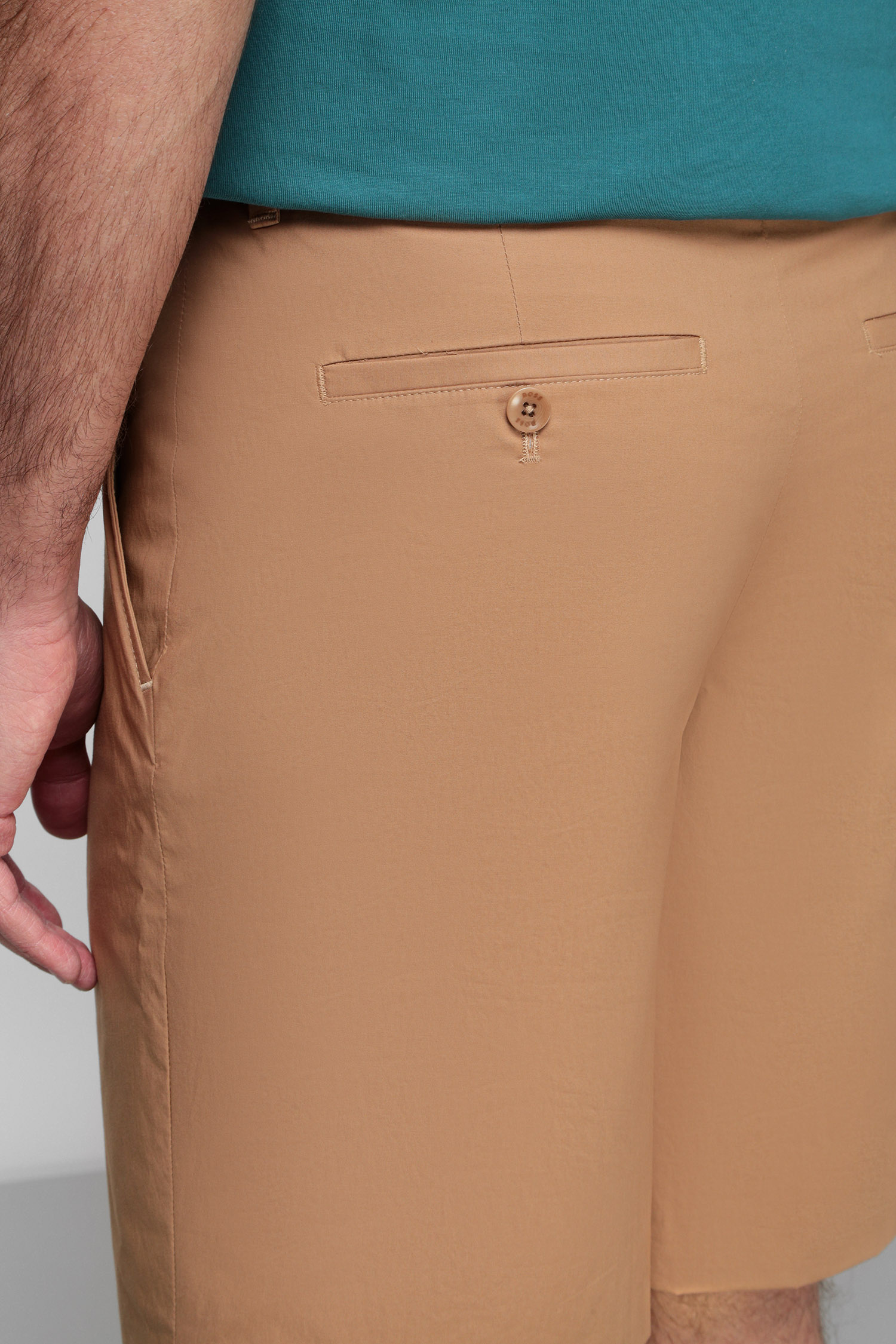 Мужские бежевые шорты BOSS 50468951;260