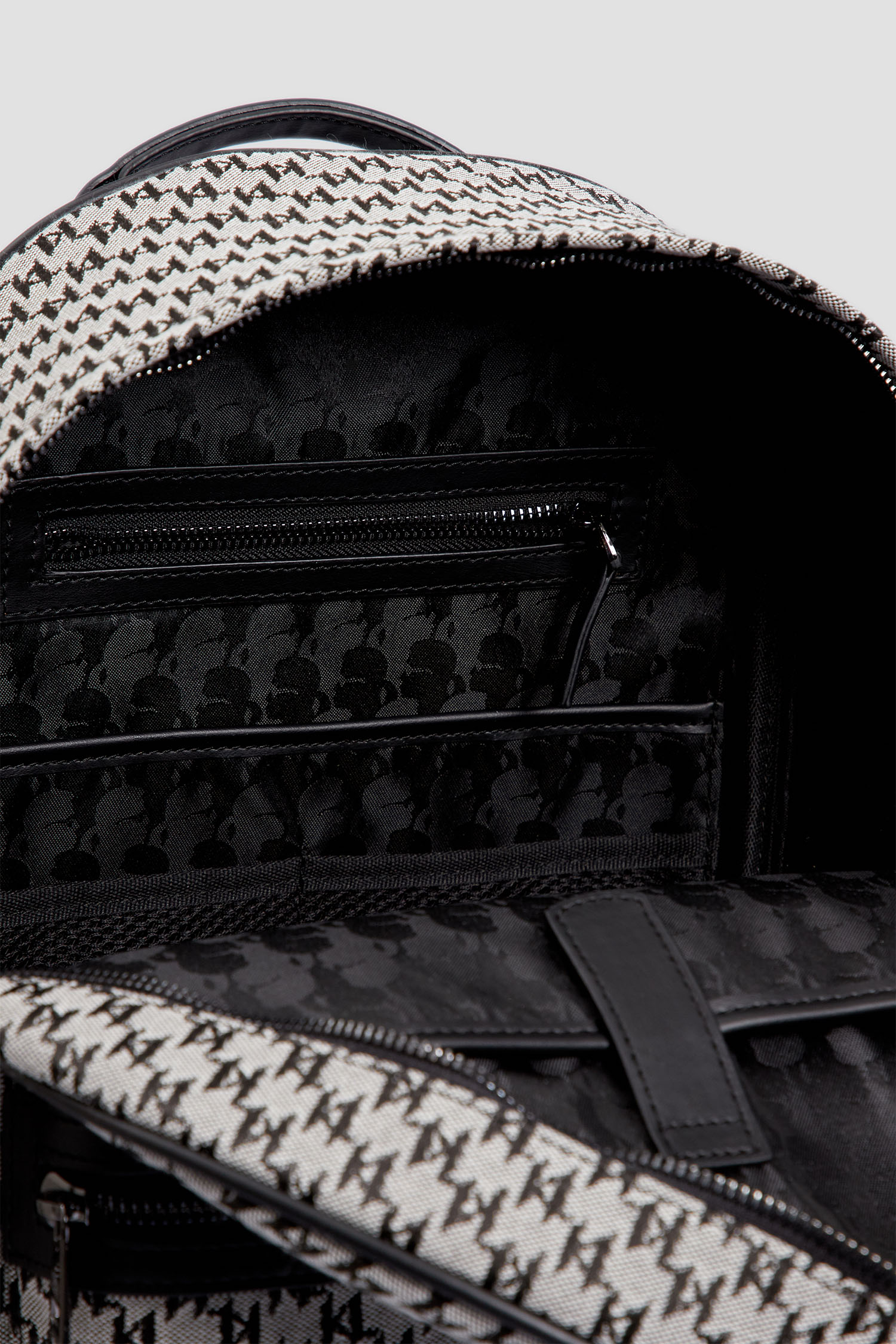 Чоловічий сірий рюкзак з візерунком Karl Lagerfeld 532115.805908;990