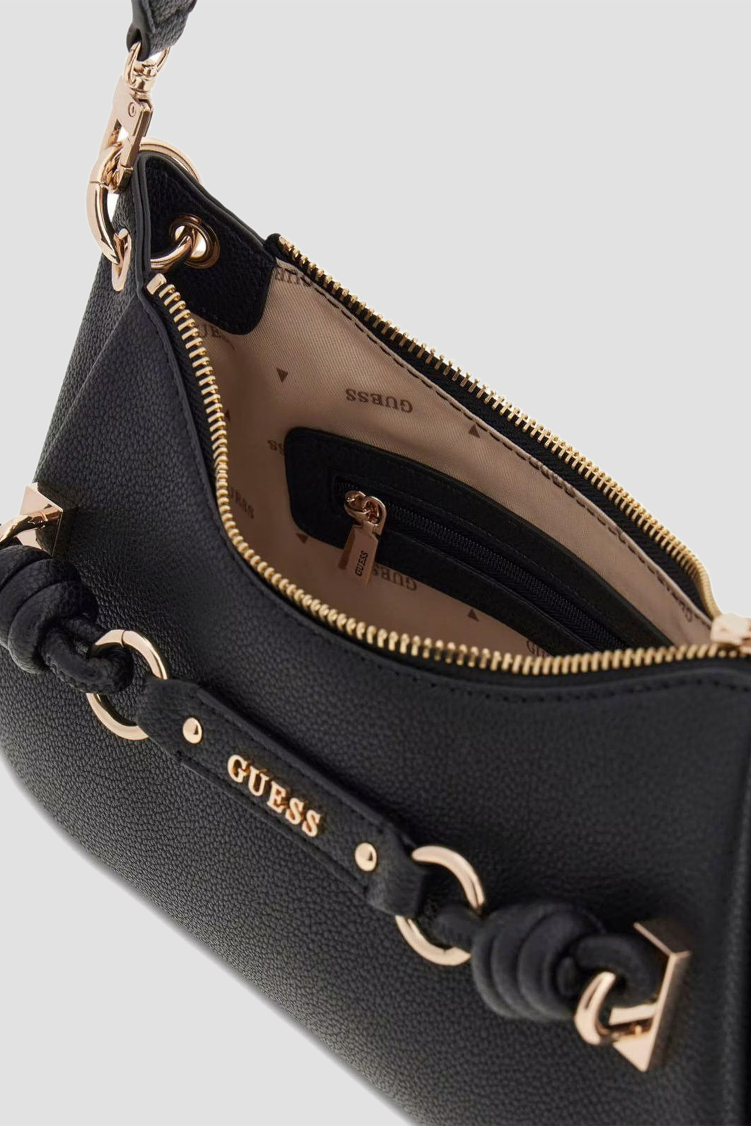 Жіноча чорна сумка Guess HWBG97.42170;BLA
