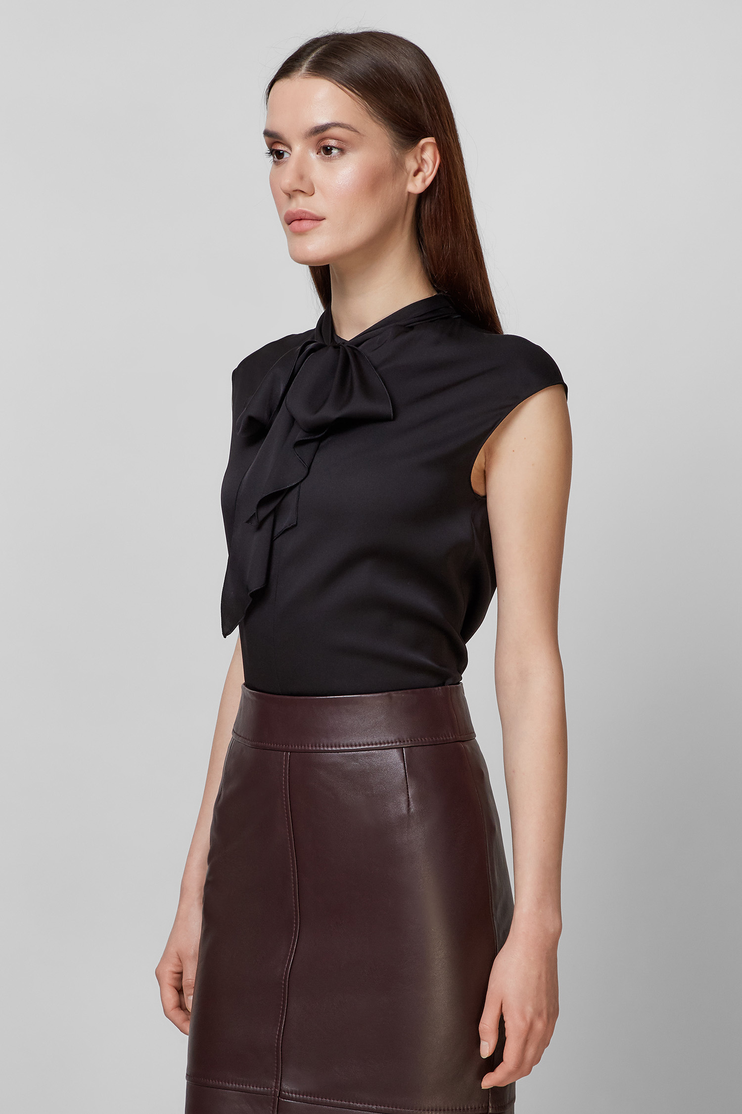 Женская черная шелковая блуза BOSS 50465016;001