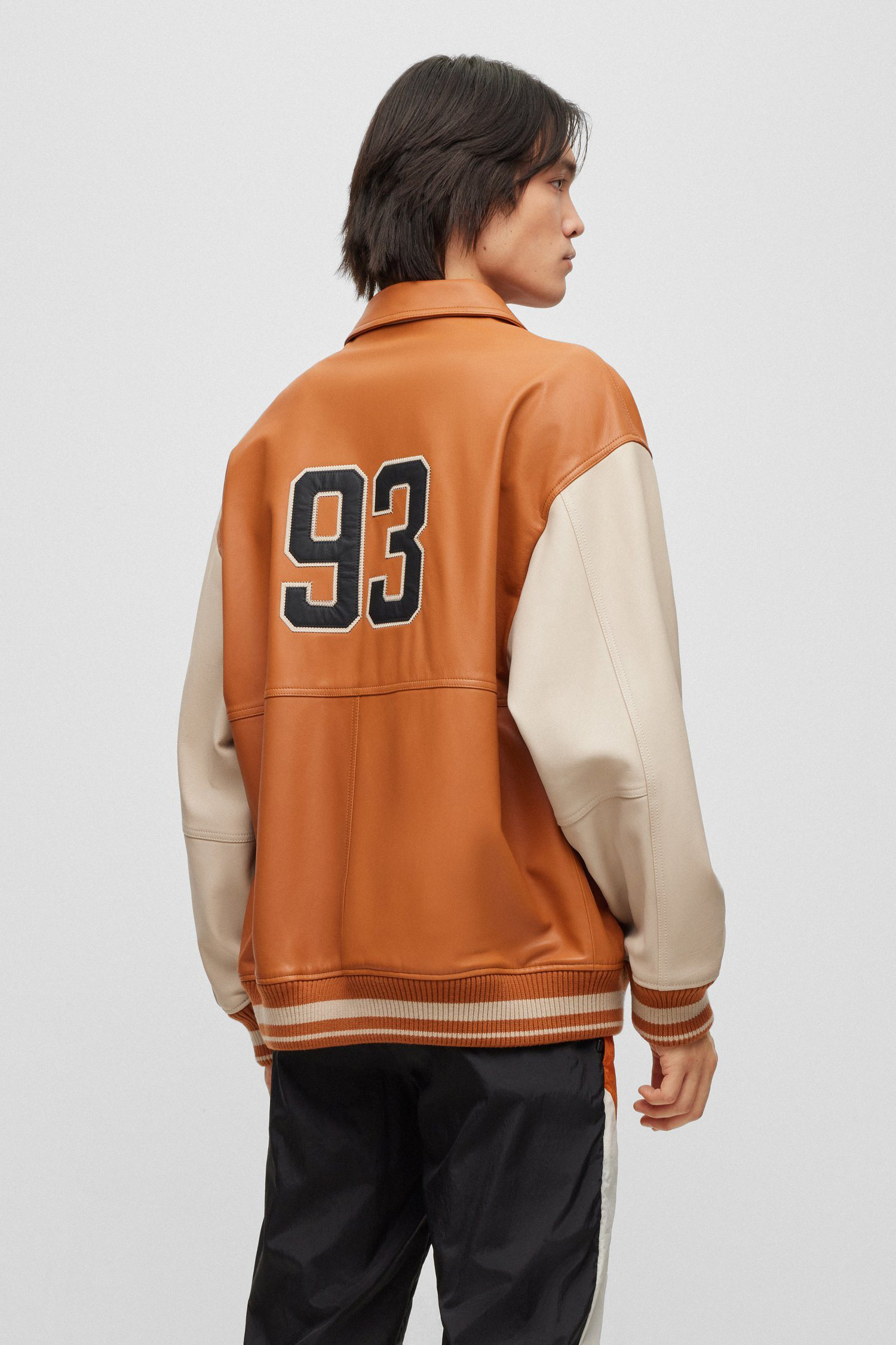 Чоловіча руда шкіряна куртка HUGO 50487280;810