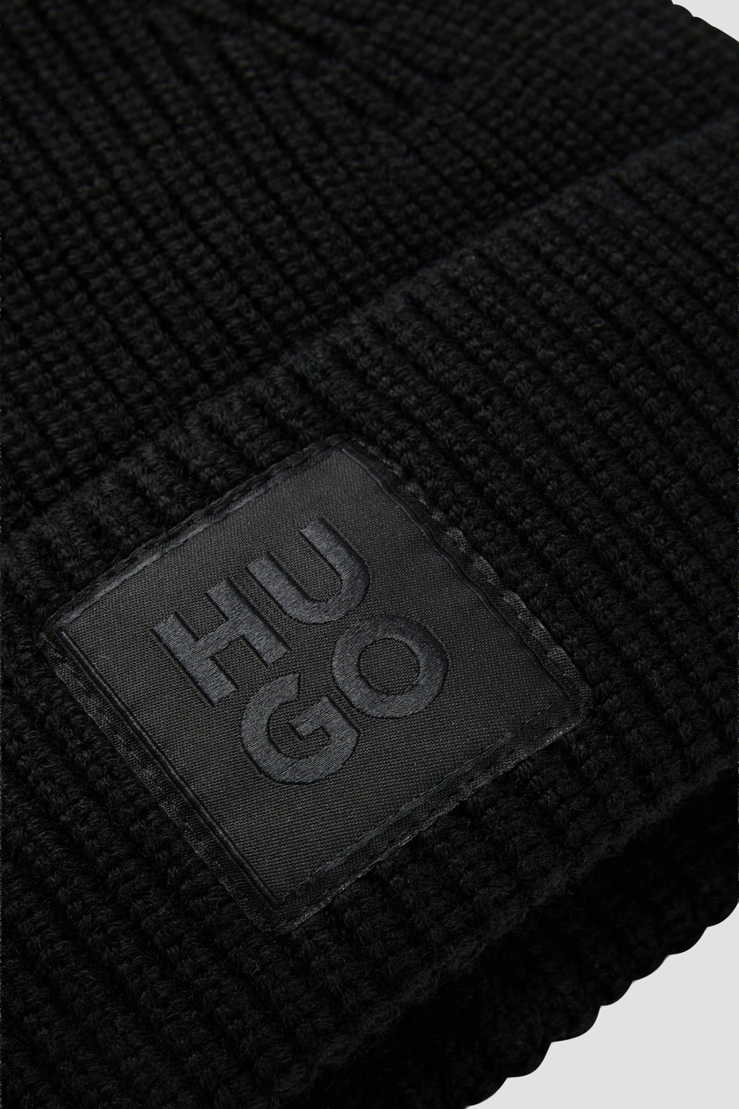 Женская черная шерстяная шапка HUGO 50548413;001