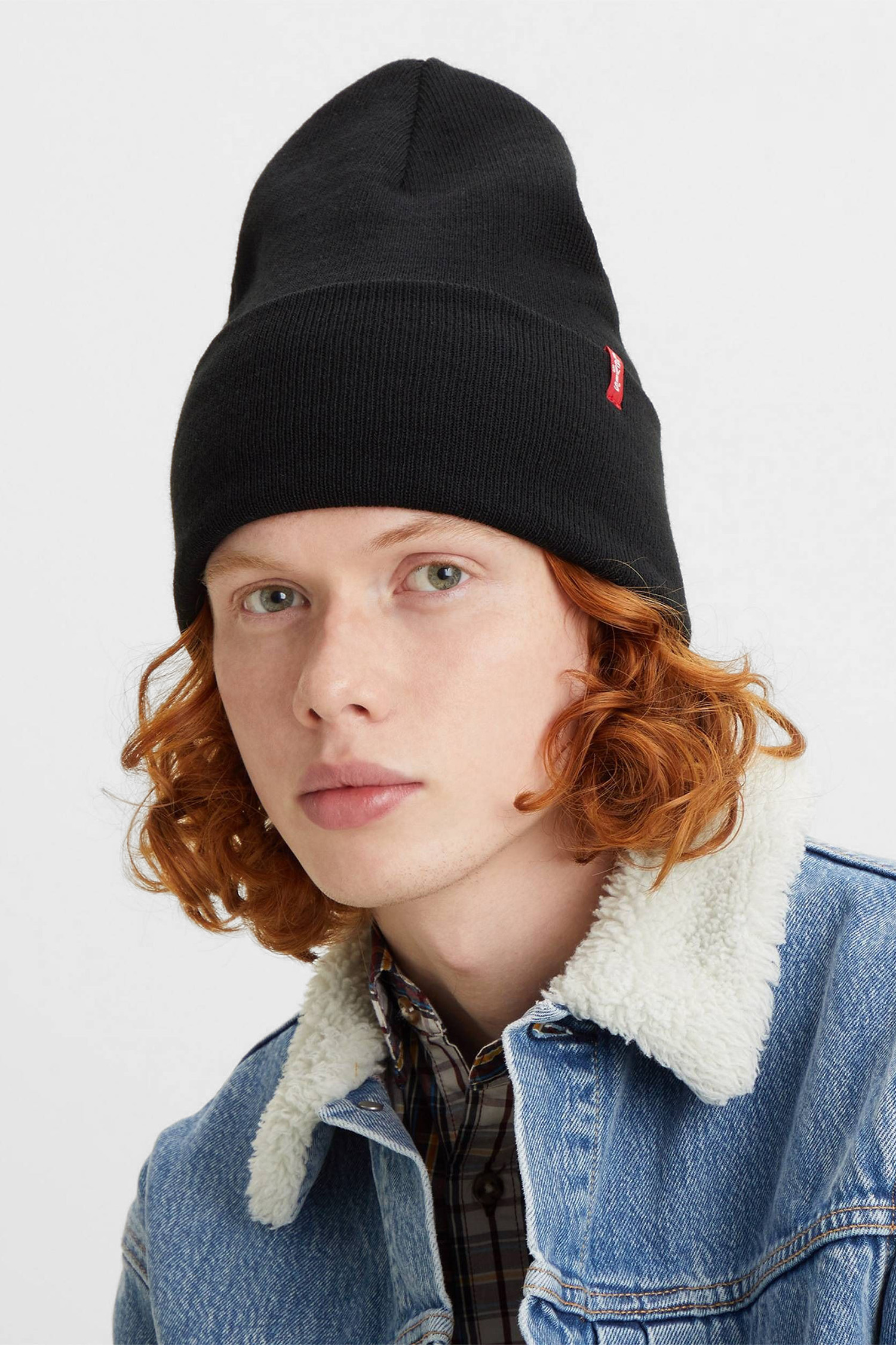 Черная шапка Levi’s® 77138;0889