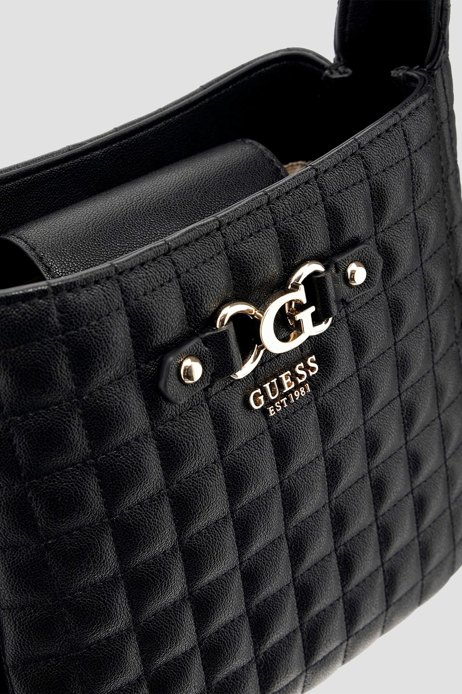 Жіноча чорна сумка Guess HWQG84.24010;BLA