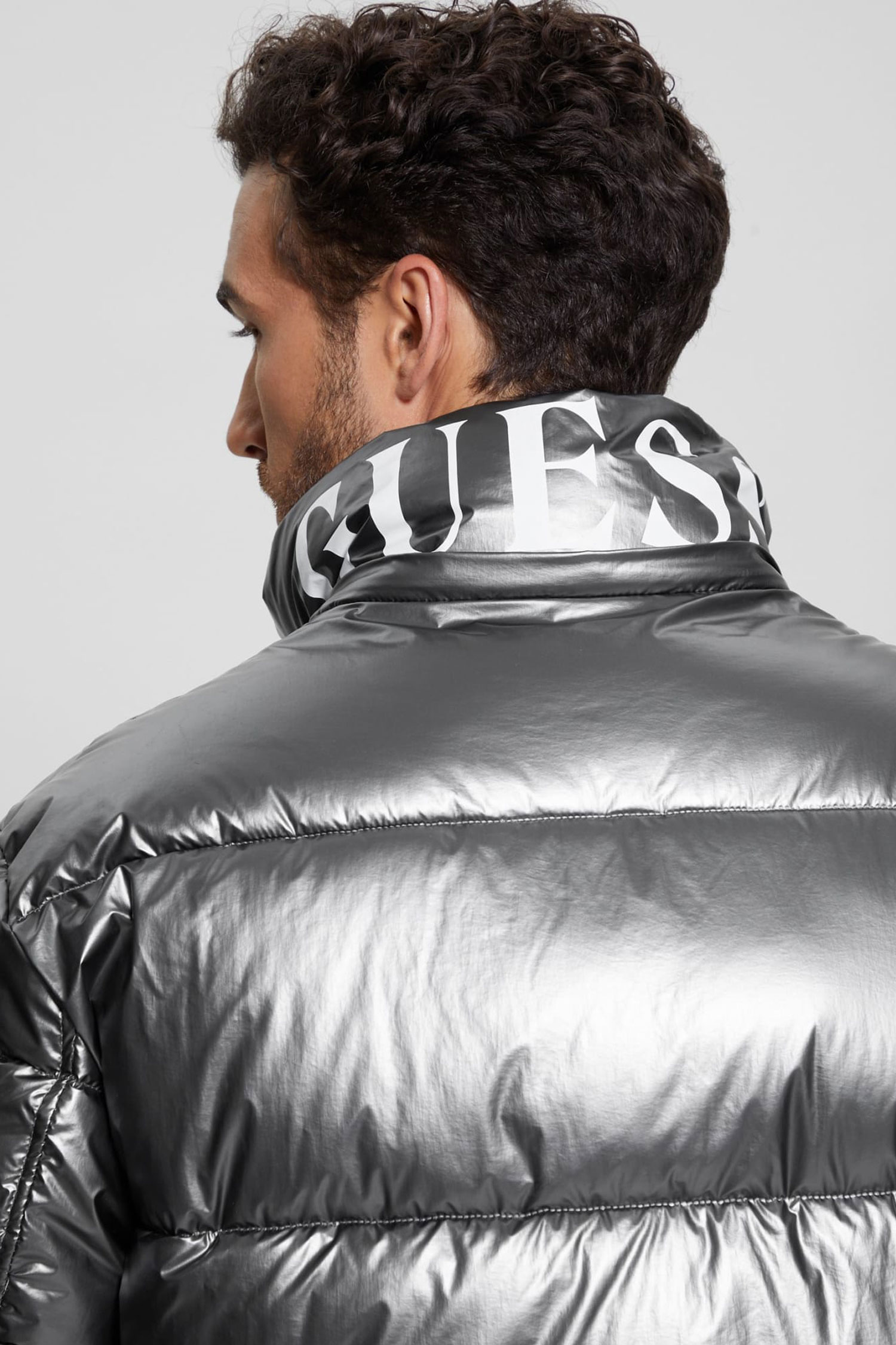 Чоловіча срібляста куртка Guess M3BL43.WEHC0;MGTL