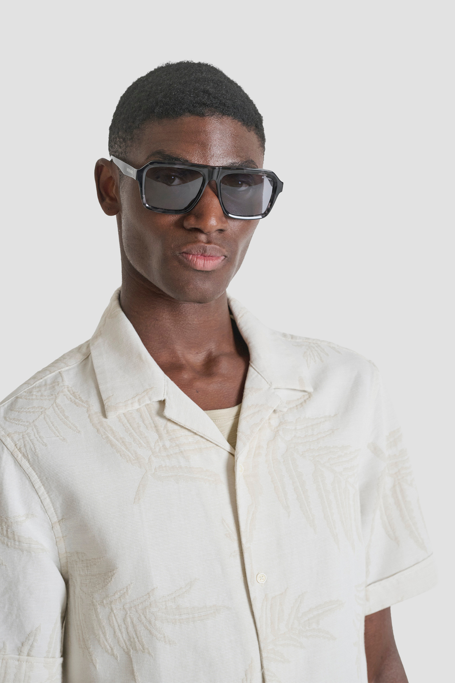 Мужская белая рубашка с узором Antony Morato MMSS00204.FA440060;2107