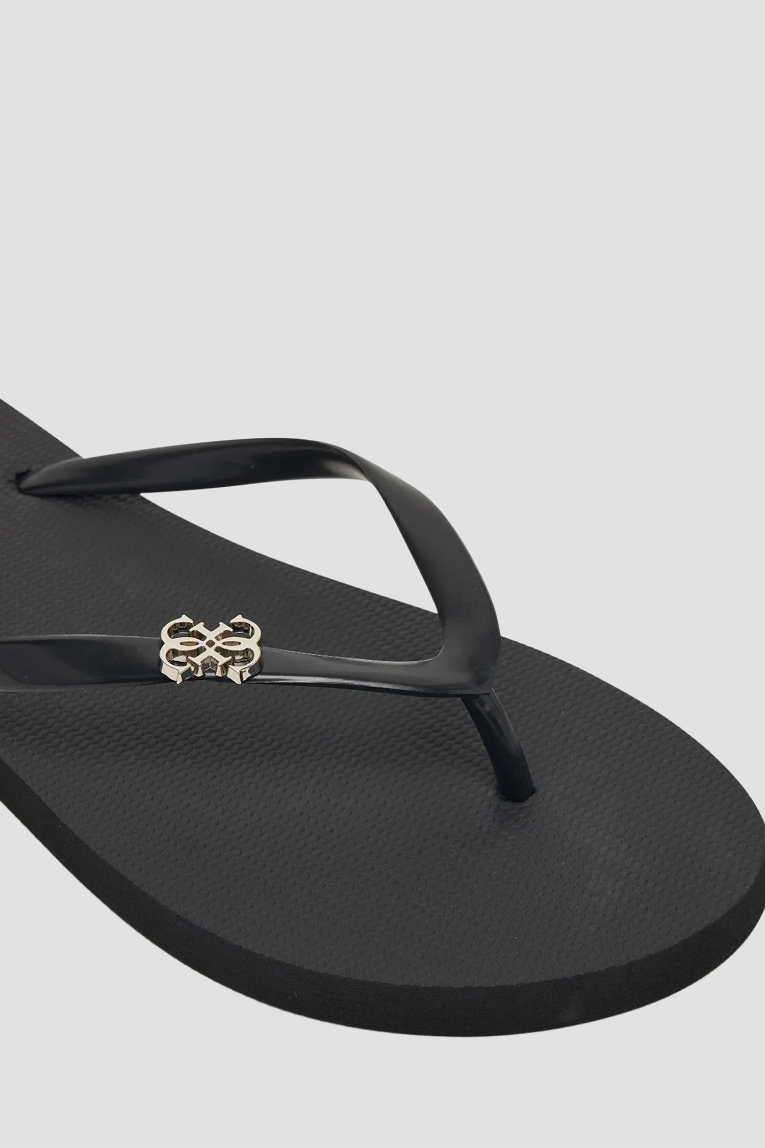 Жіночі чорні в'єтнамки Guess E6GZ14.BB00F;JBLK
