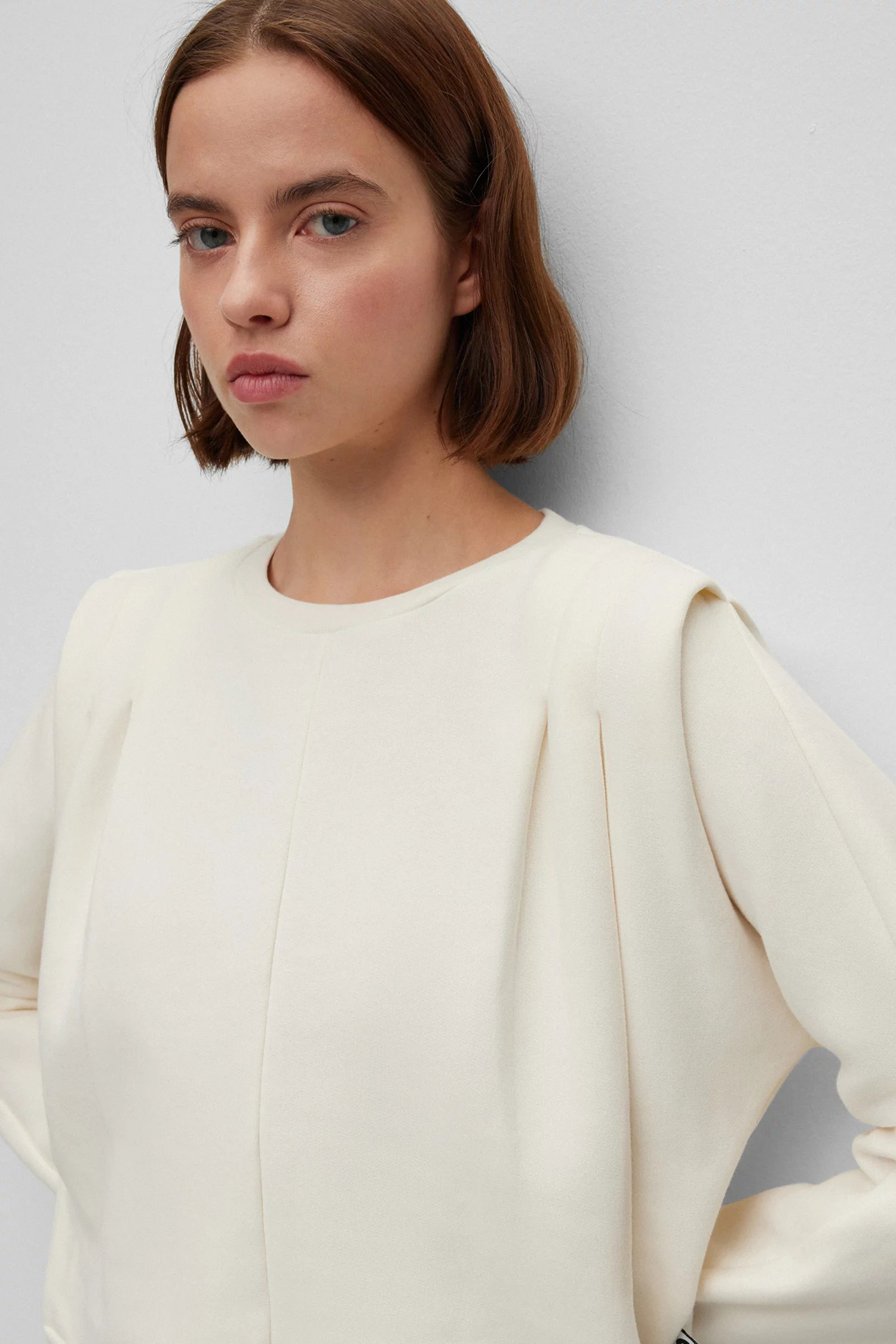 Женский белый свитшот HUGO 50495125;110