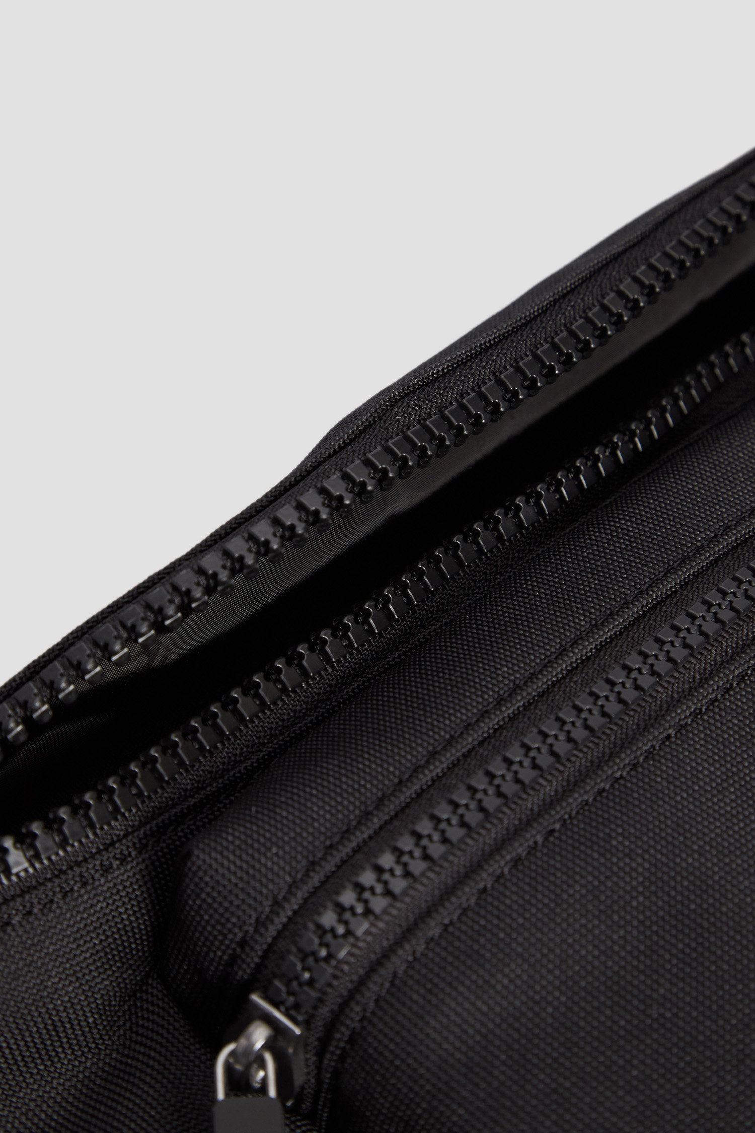 Мужская черная поясная сумка HUGO 50513034;001