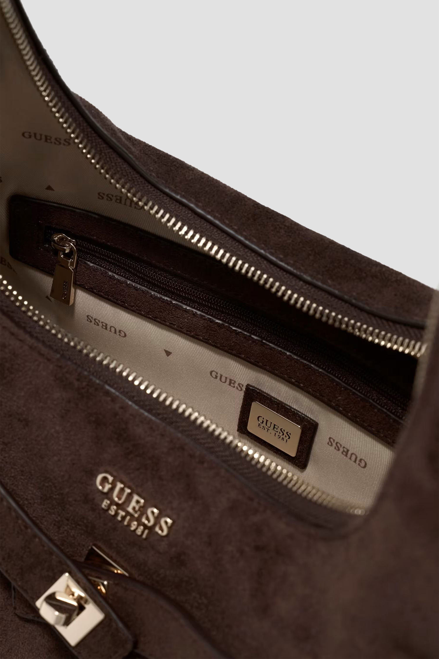 Жіноча темно-коричнева сумка Guess HWSG97.54010;ESP
