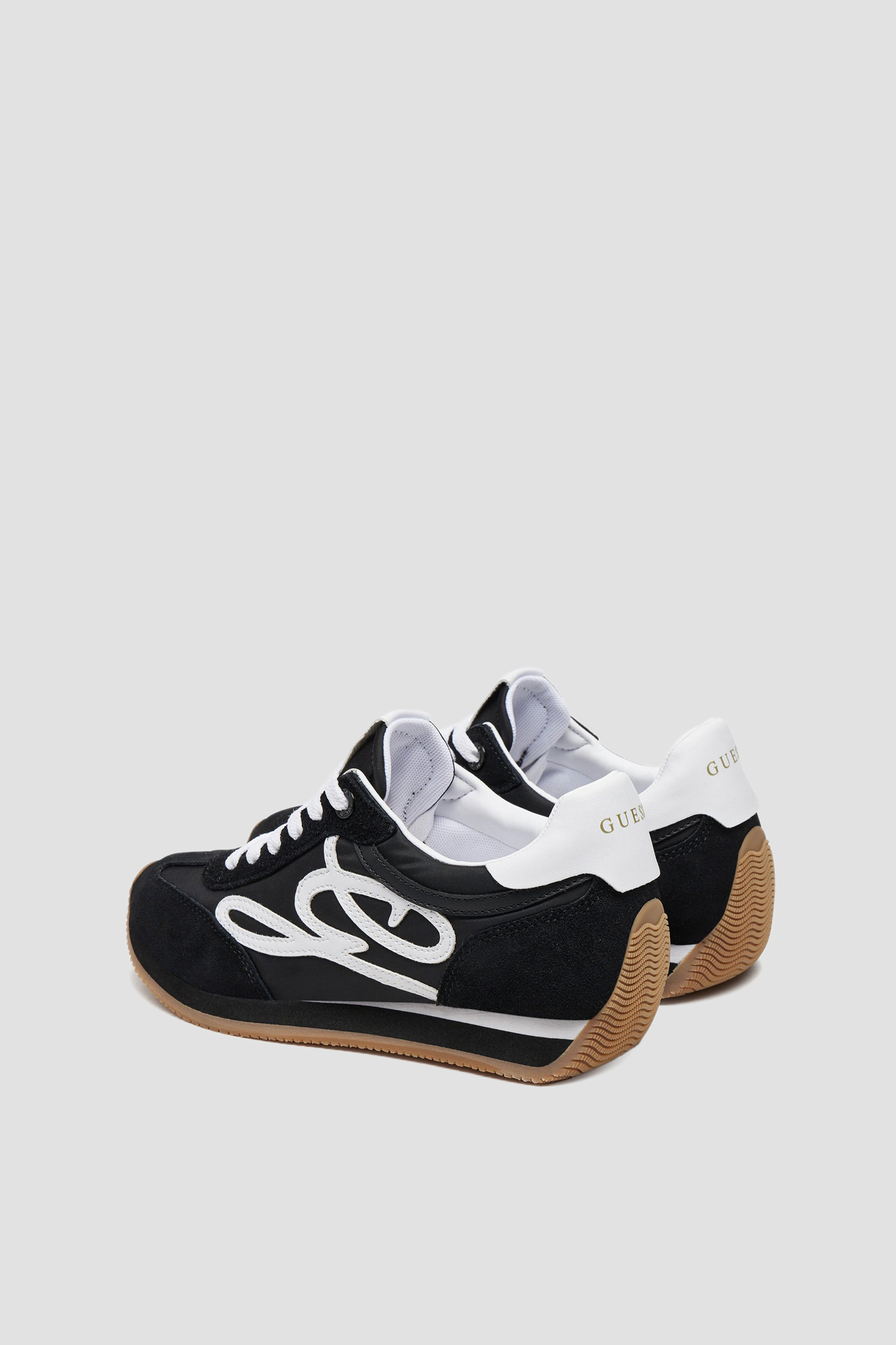 Женские черные кроссовки Guess FLPSKR.SUE12;BLACK