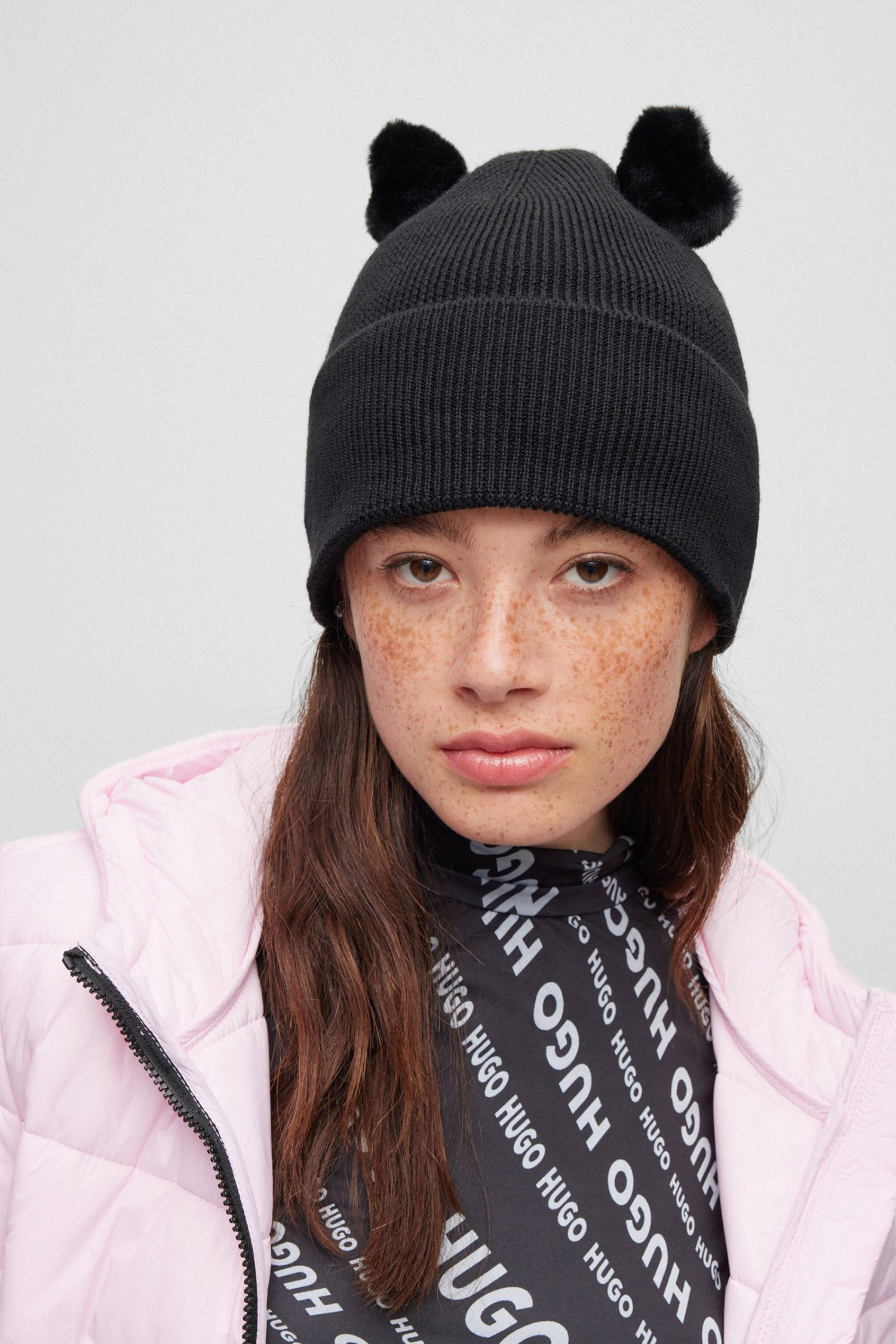 Женская черная шерстяная шапка HUGO 50500976;001