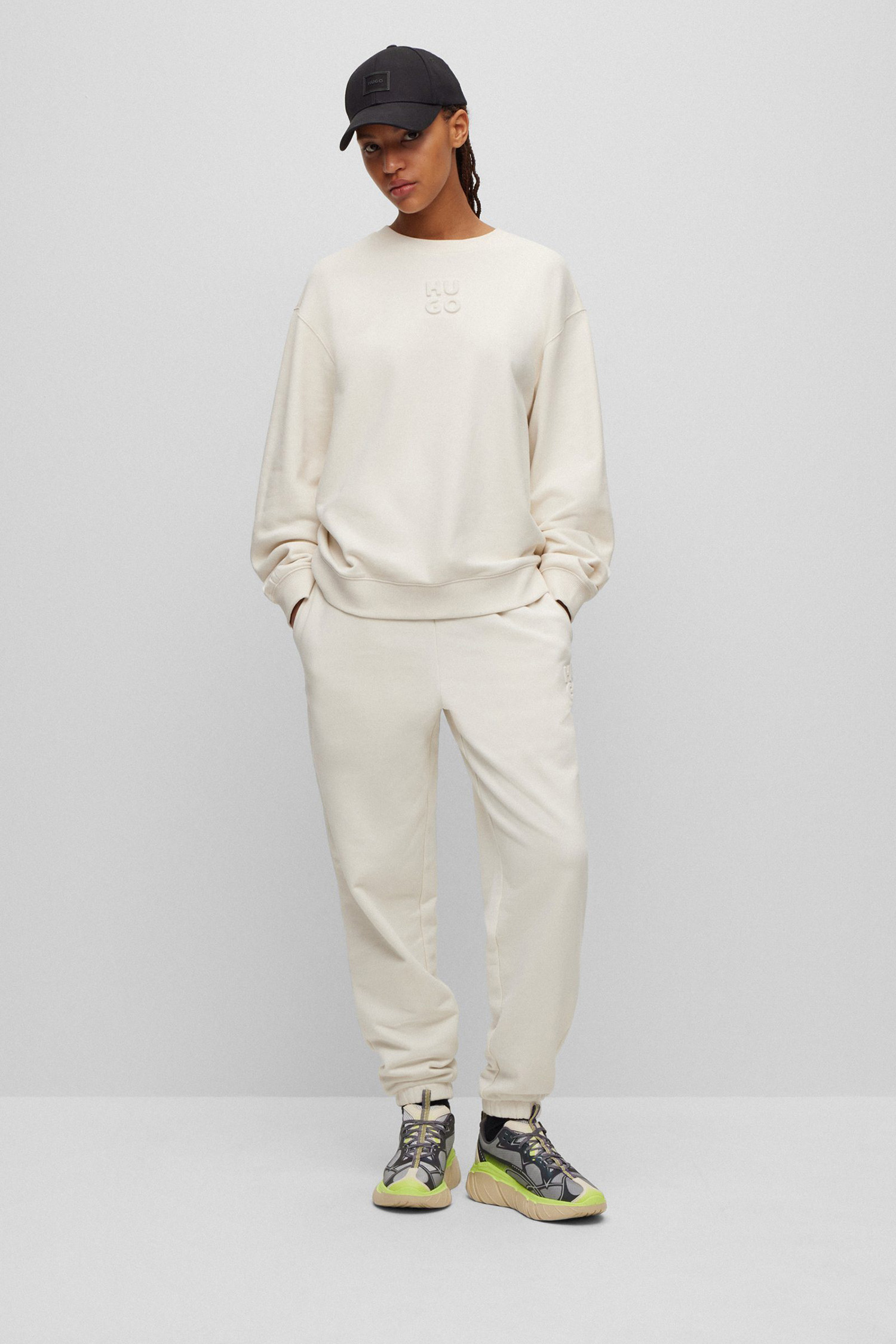 Женские белые спортивные брюки HUGO 50500460;110