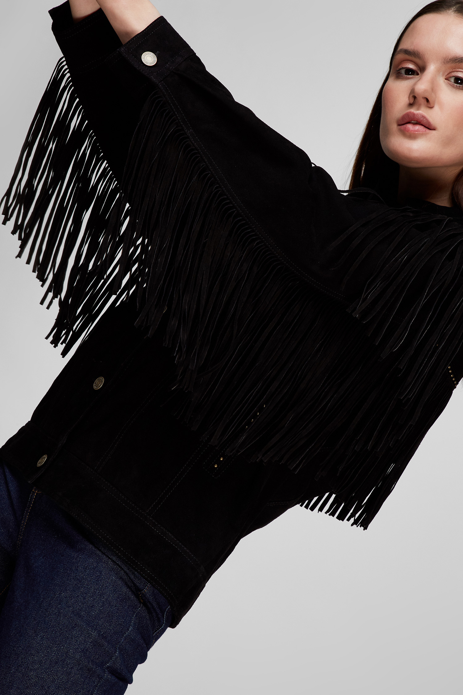 Женская черная замшевая куртка Guess W2RL13.L0P70;JBLK