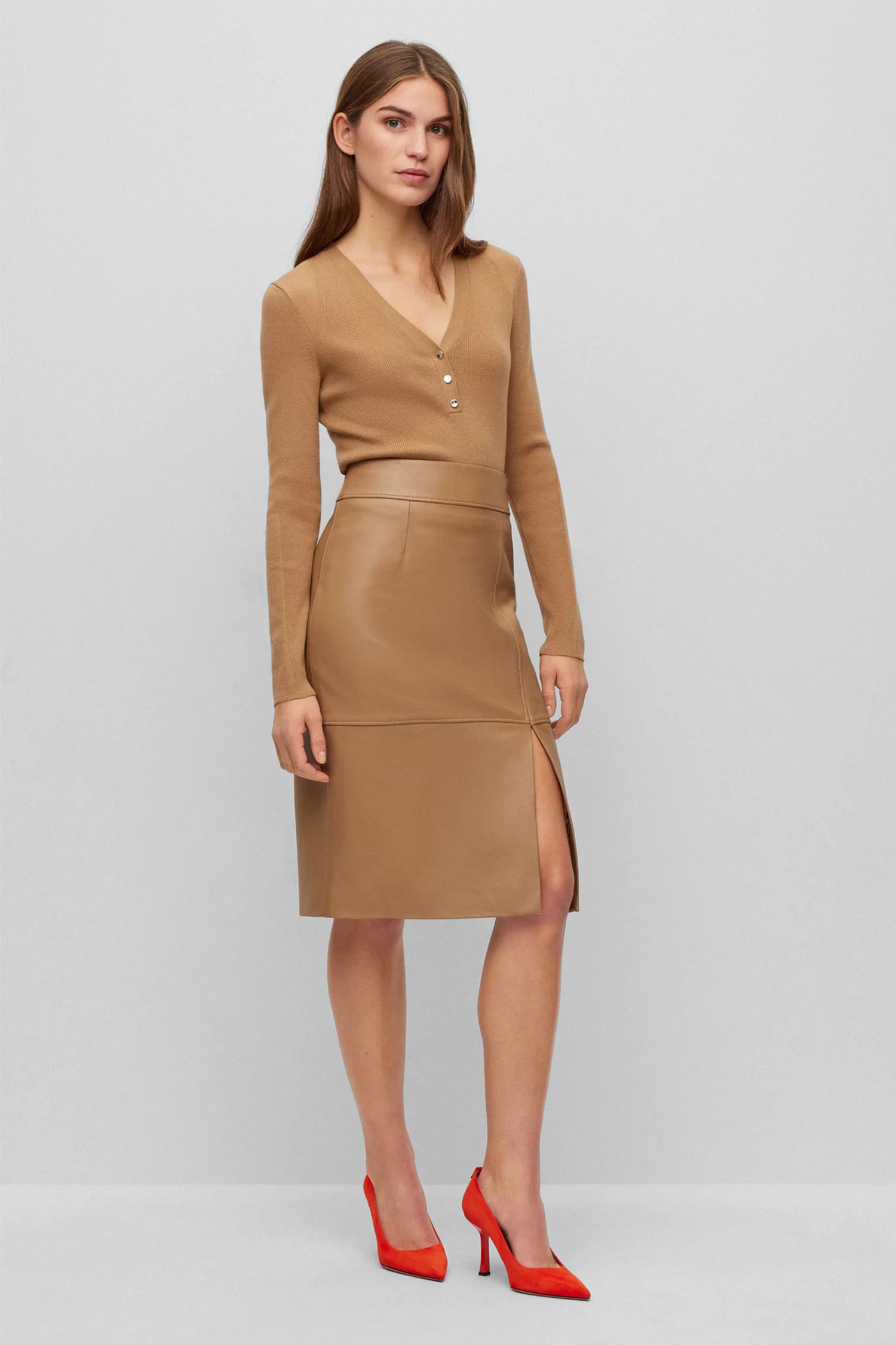 Жіночий бежевий пуловер BOSS 50493904;260