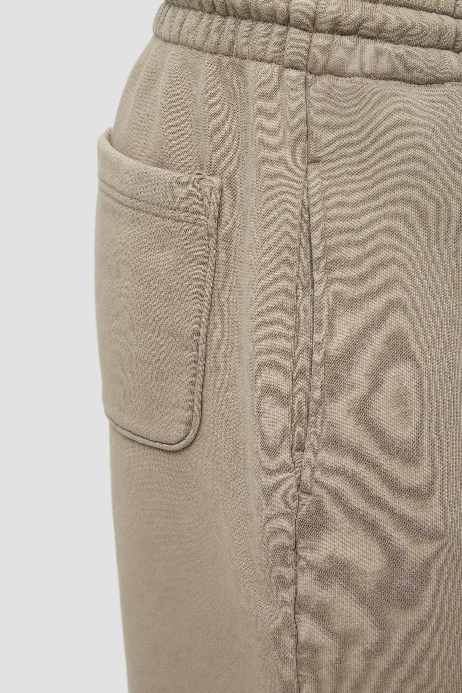 Мужские бежевые шорты HUGO 50540969;219