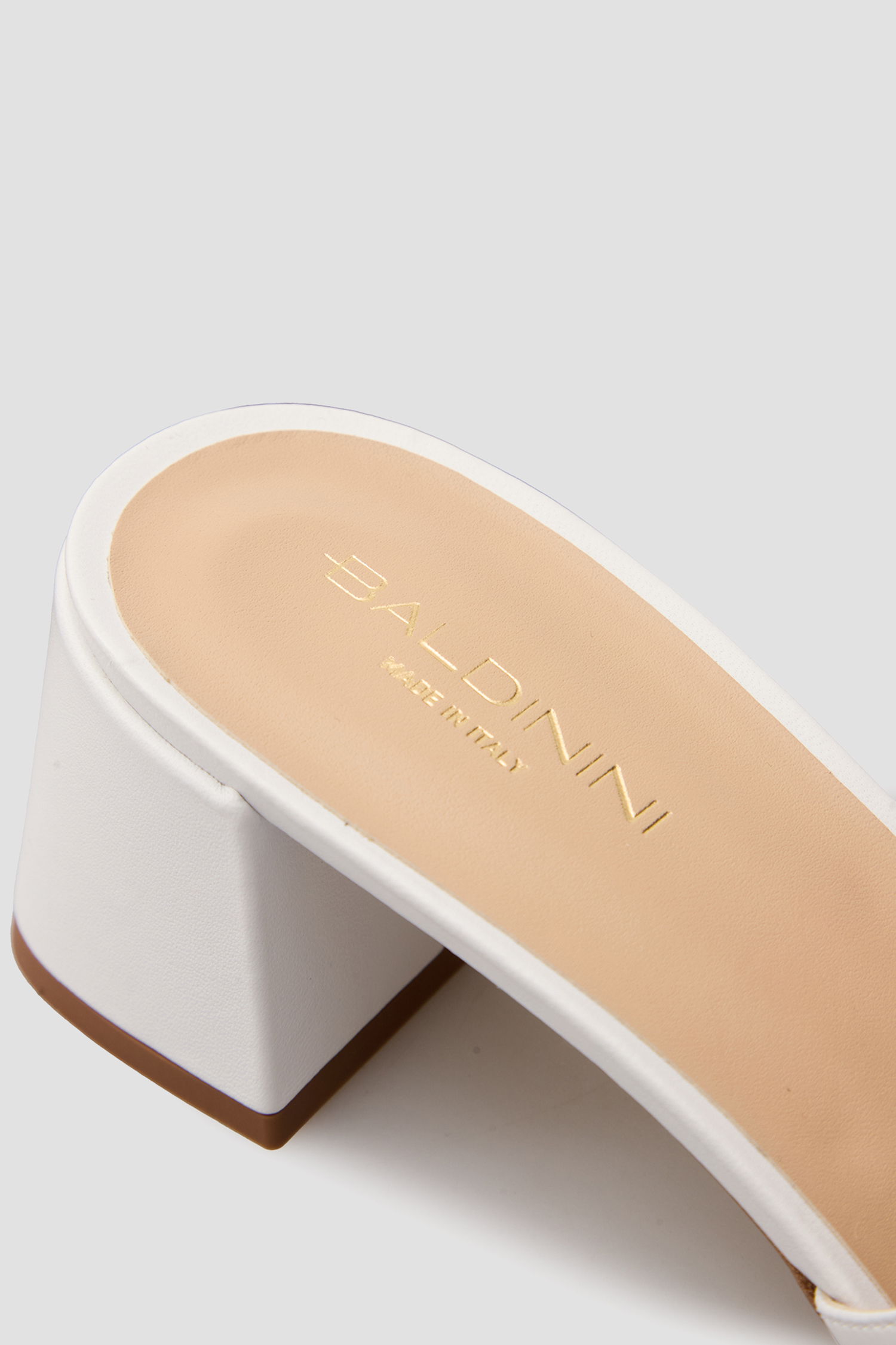 Жіночі білі шкіряні мюлі BALDININI D5E022P5NAPP;9001