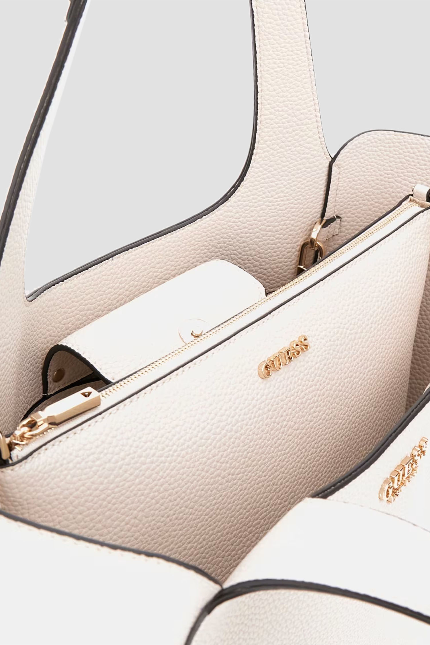 Женская белая сумка Guess HWBG96.40220;BON