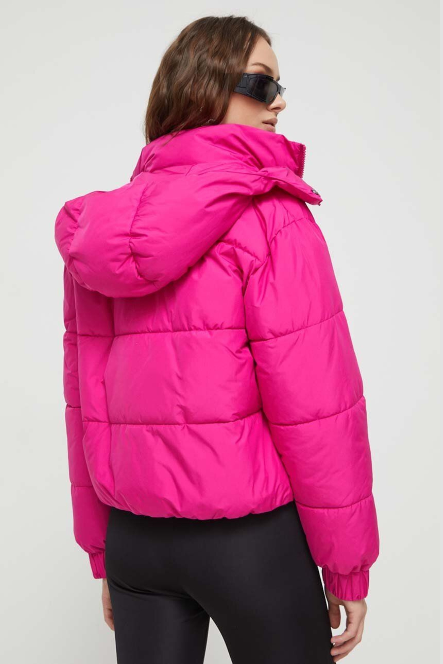 美品　LOVEMOSCHINO　Gジャン　ポップロゴプリント　40サイズ　ピンク Moschino Moskino Playboy Collaboration Shoulder Bag Leather Pink