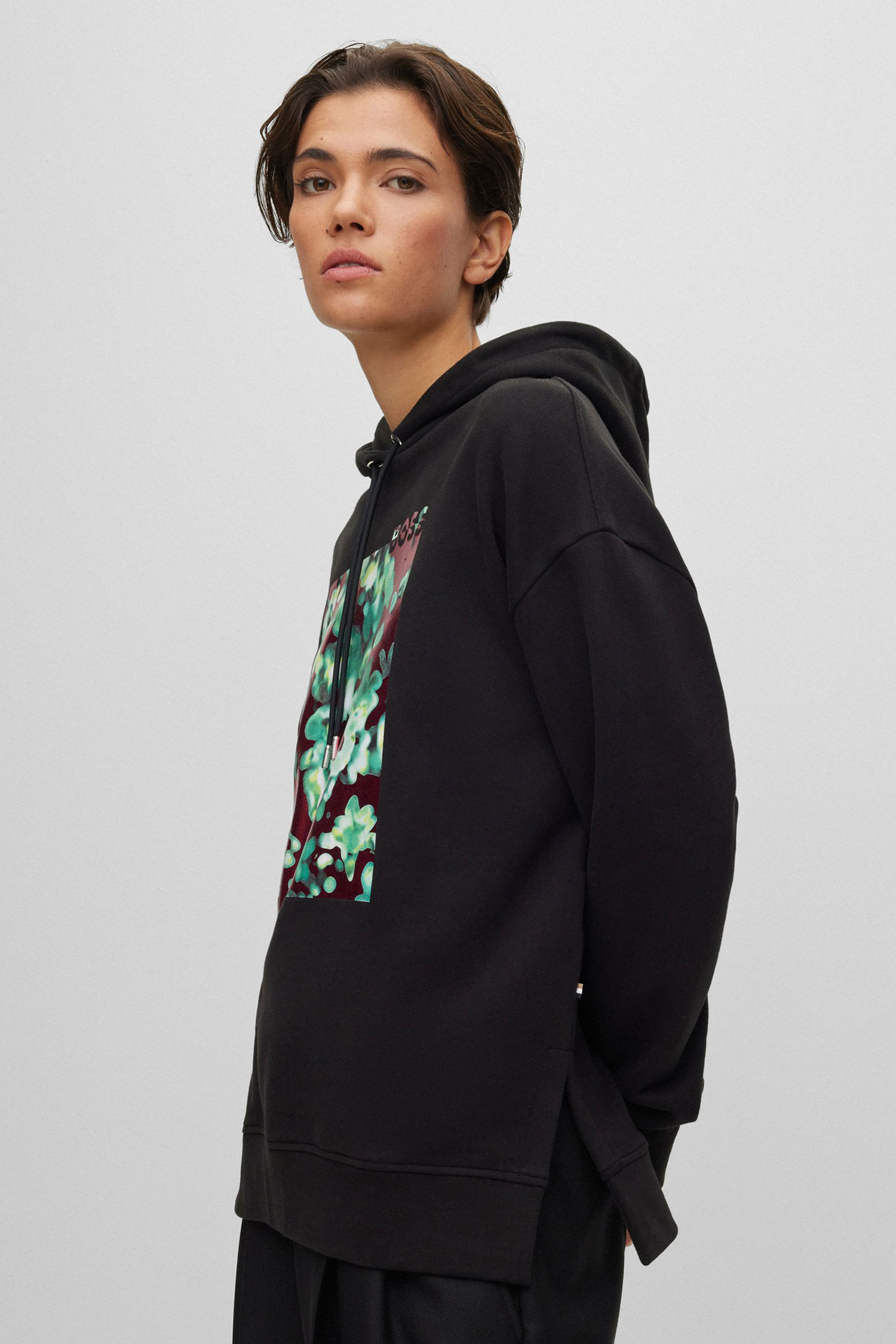 Женское черное худи BOSS 50500066;001