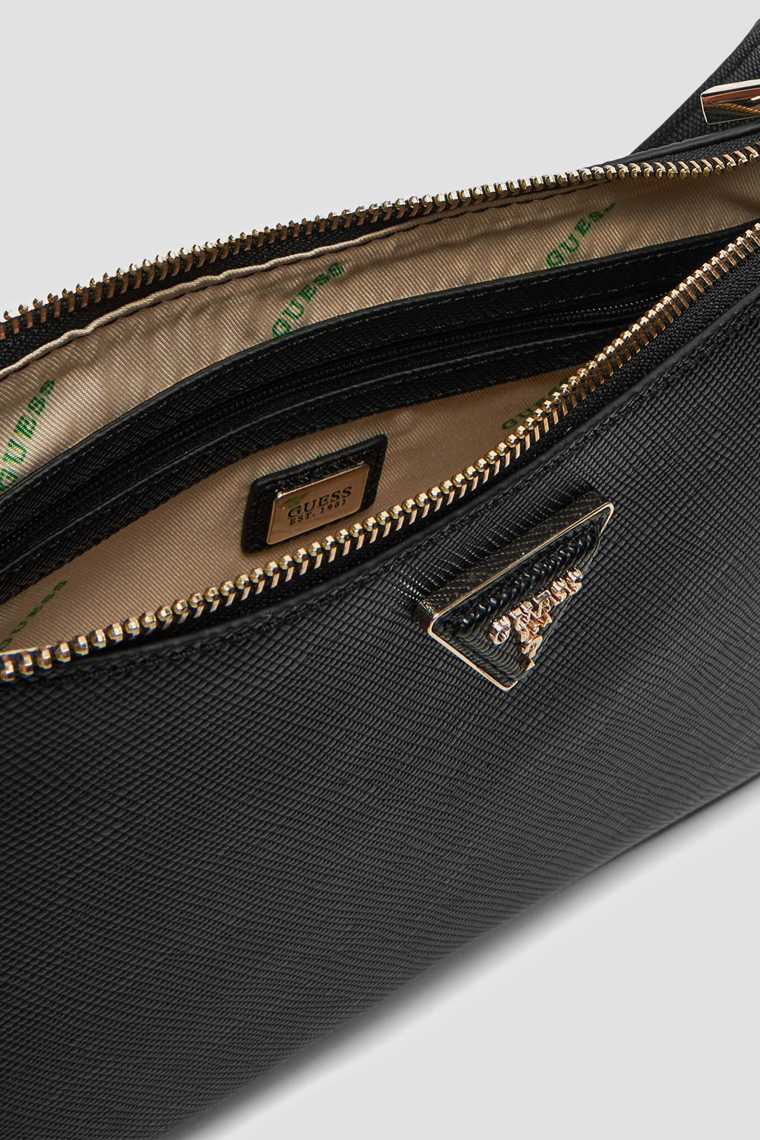 Женская черная сумка Guess HWEZG9.52317;BLA