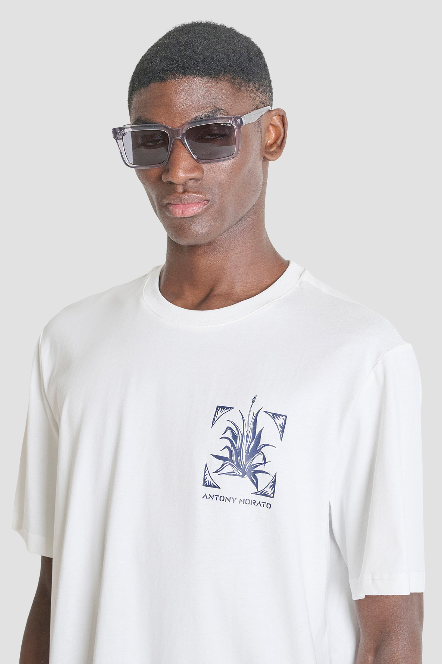 Мужская белая футболка Antony Morato MMKS02667.FA100240;1011