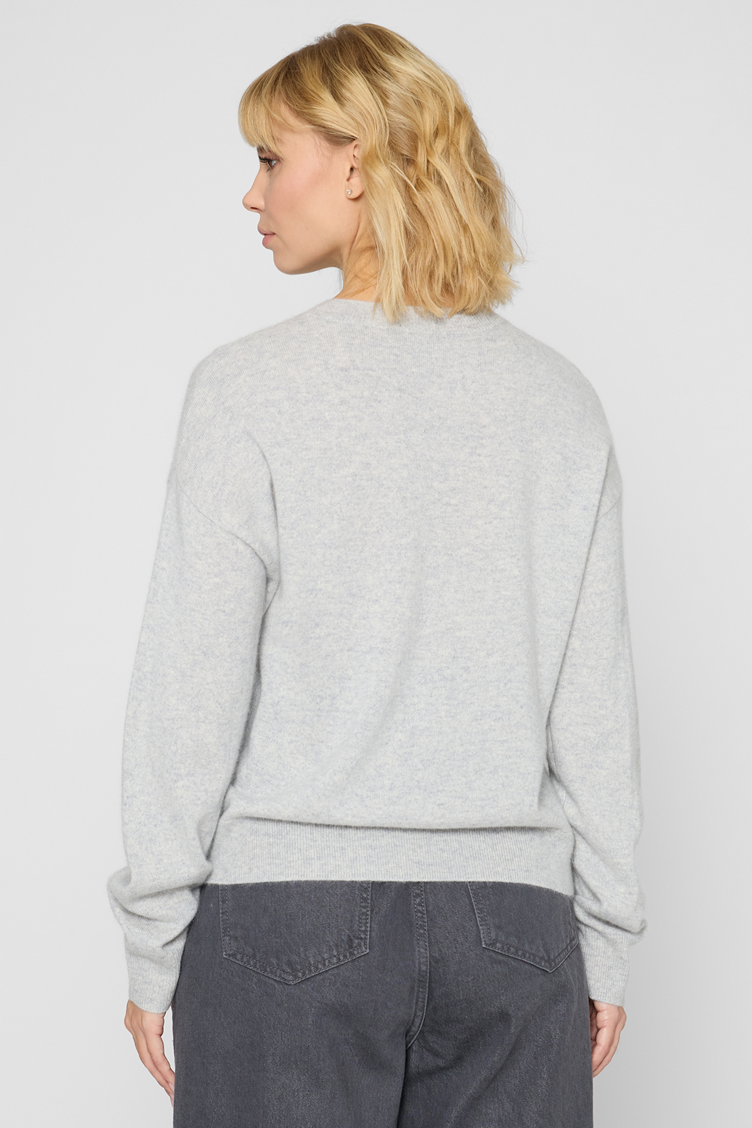 Женский серый кашемировый джемпер BOSS 50547883;058