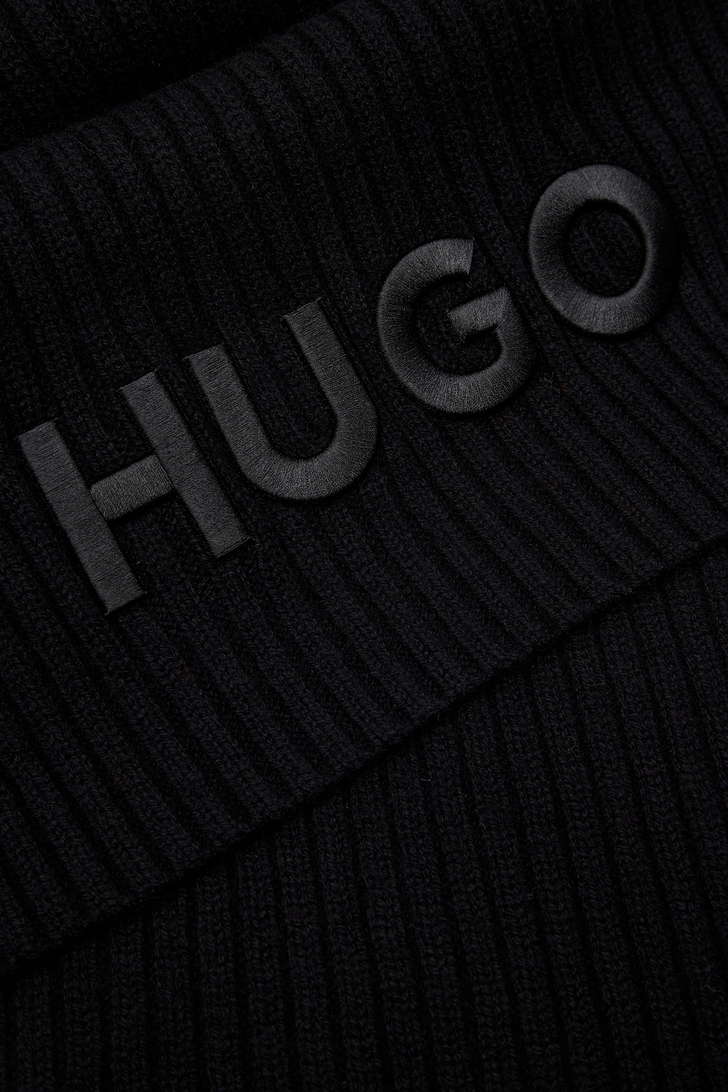 Чоловічий чорний вовняний шарф HUGO 50500517;001