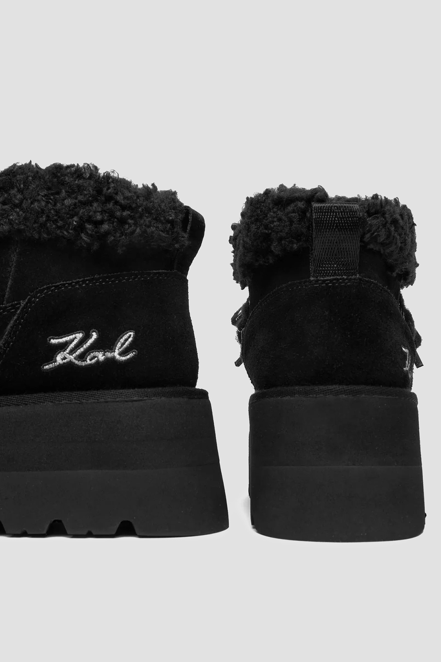 Женские черные замшевые угги Karl Lagerfeld KL48632;500