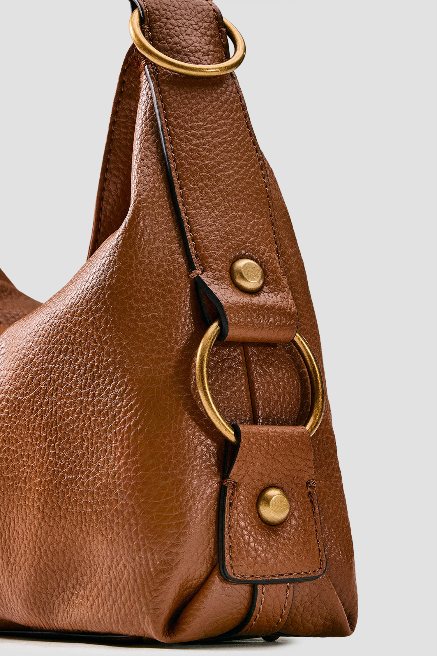 Женская рыжая сумка Guess HWBB93.08180;COG