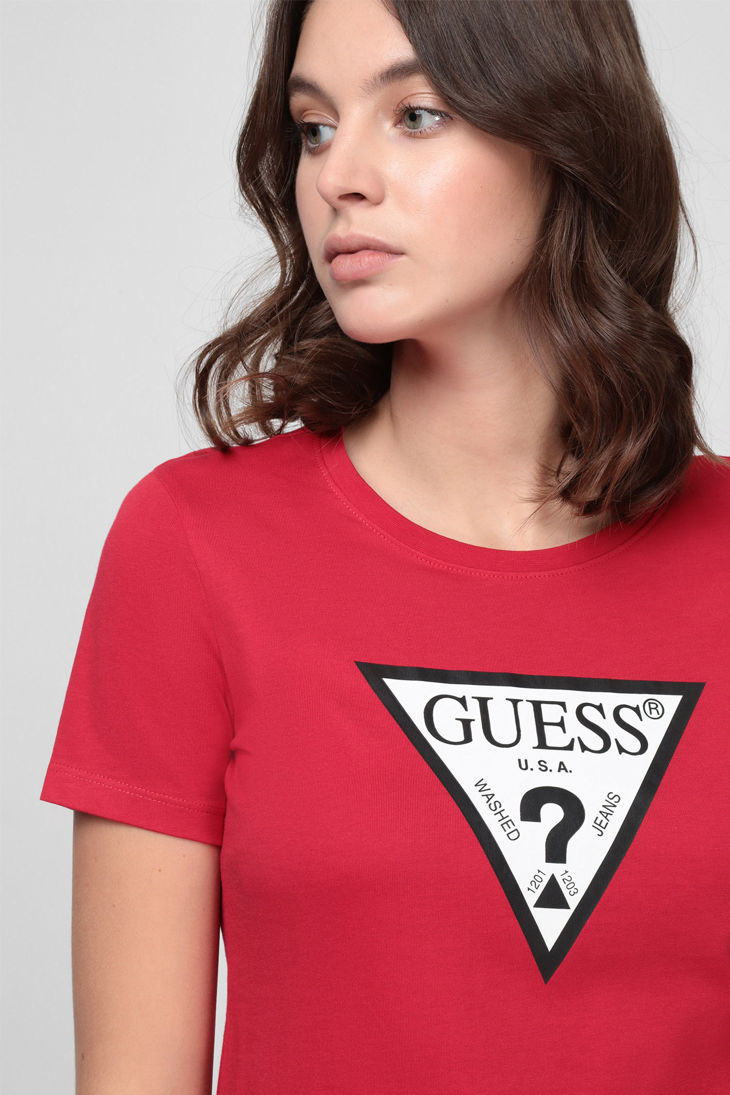 Женская красная футболка Guess W0BI25.I3Z11;G5F0 — Ultrashop
