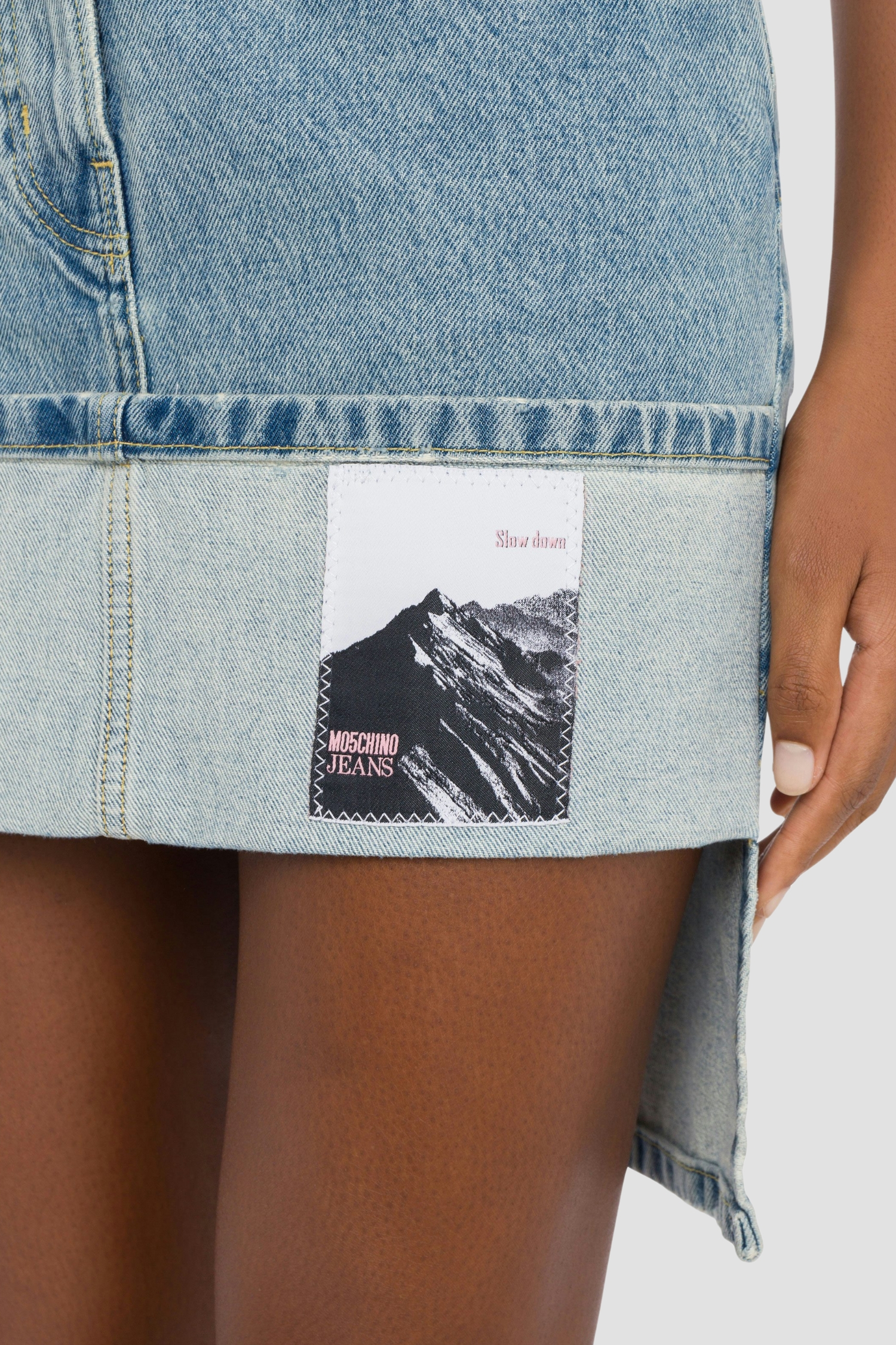 Женская голубая джинсовая юбка Moschino A0112.3217;1295