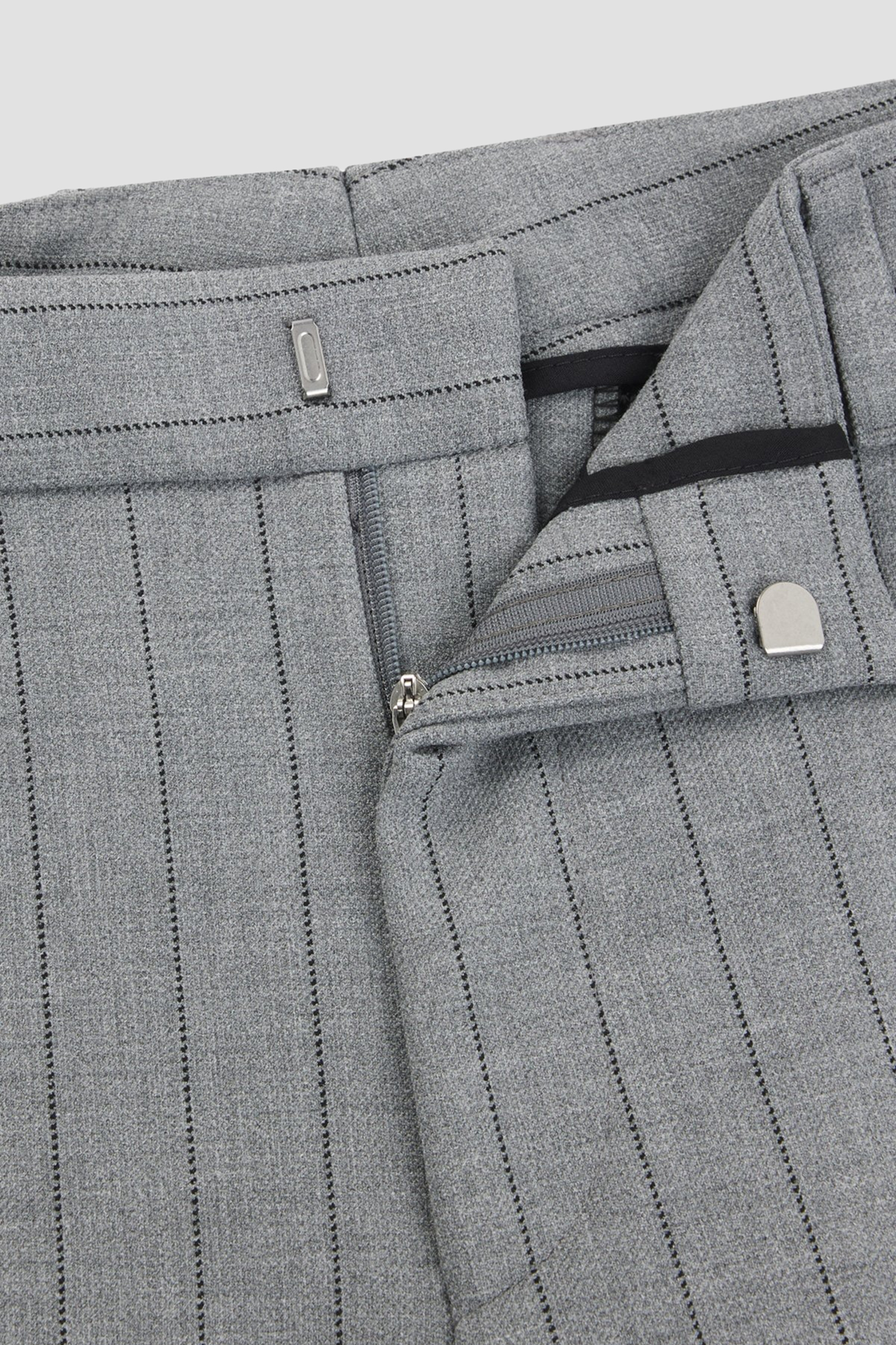 Мужские серые брюки в полоску BOSS 50534997;030