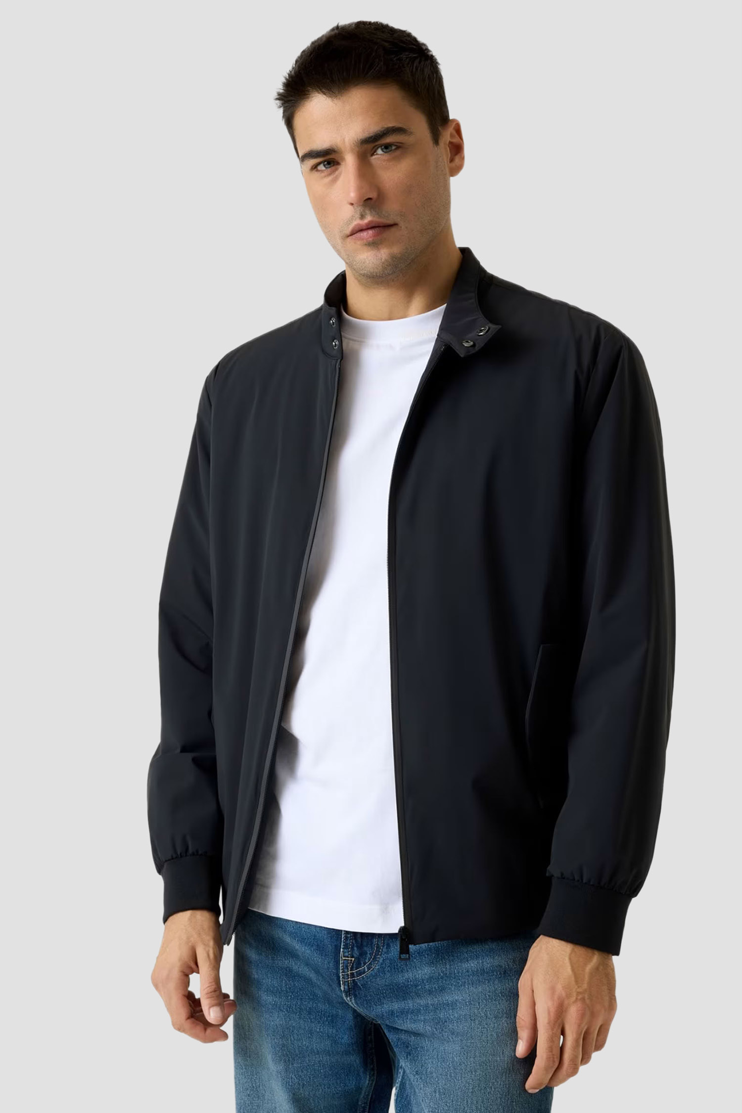 Чоловіча чорна куртка Guess M6RL0X.WL992;JBLK
