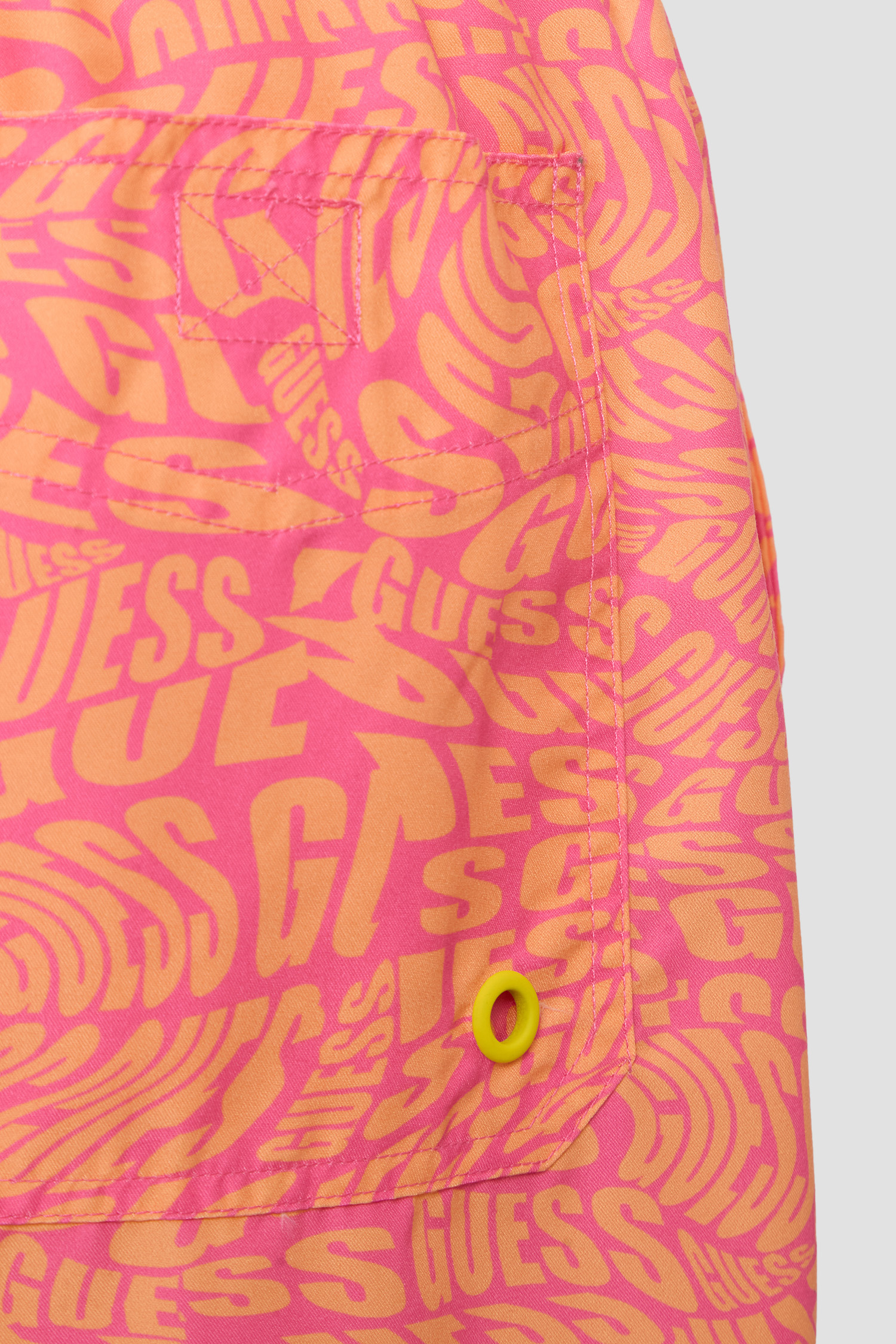 Мужские плавательные шорты с узором Guess F5GT04.WG2D2;P6ER