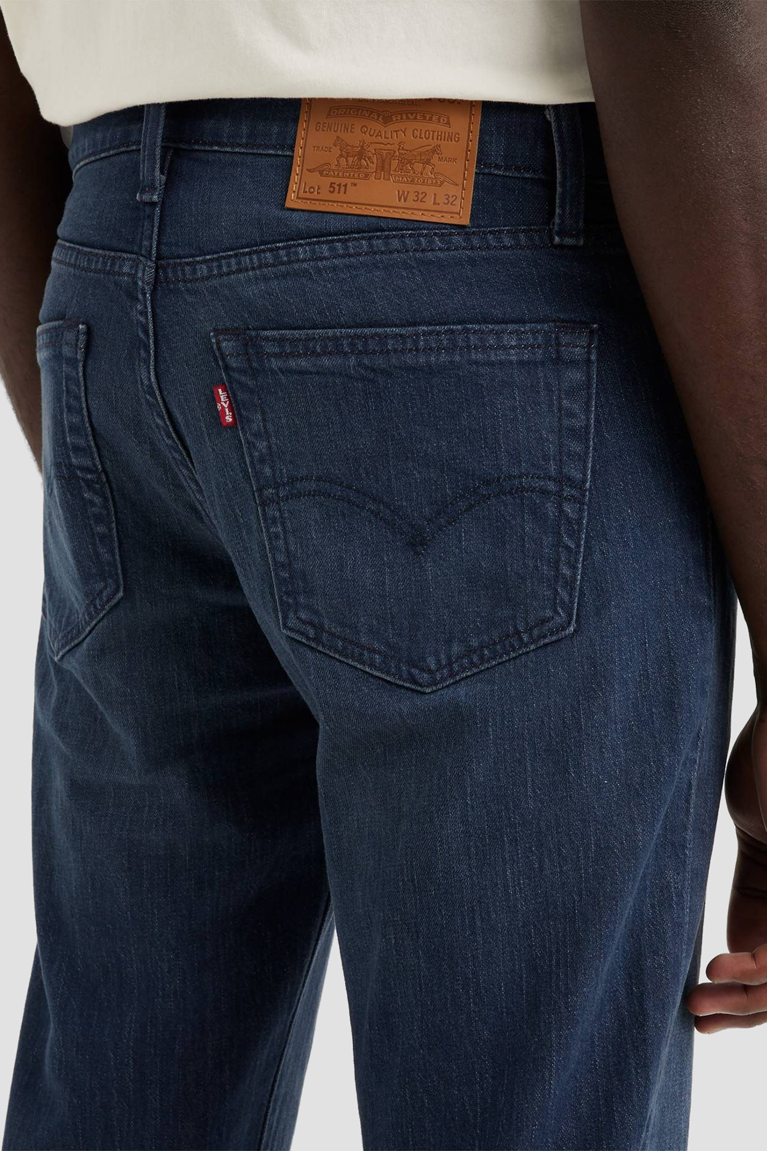 Мужские темно-синие джинсы 511™ Slim Levi’s® 04511;5660