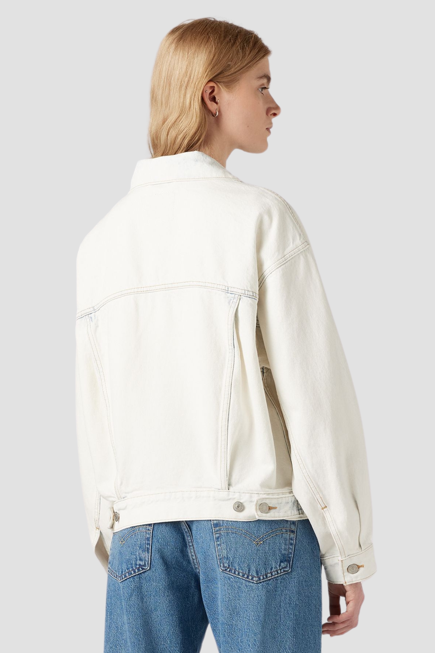 Женская белая джинсовая куртка Levi’s® A1743;0051