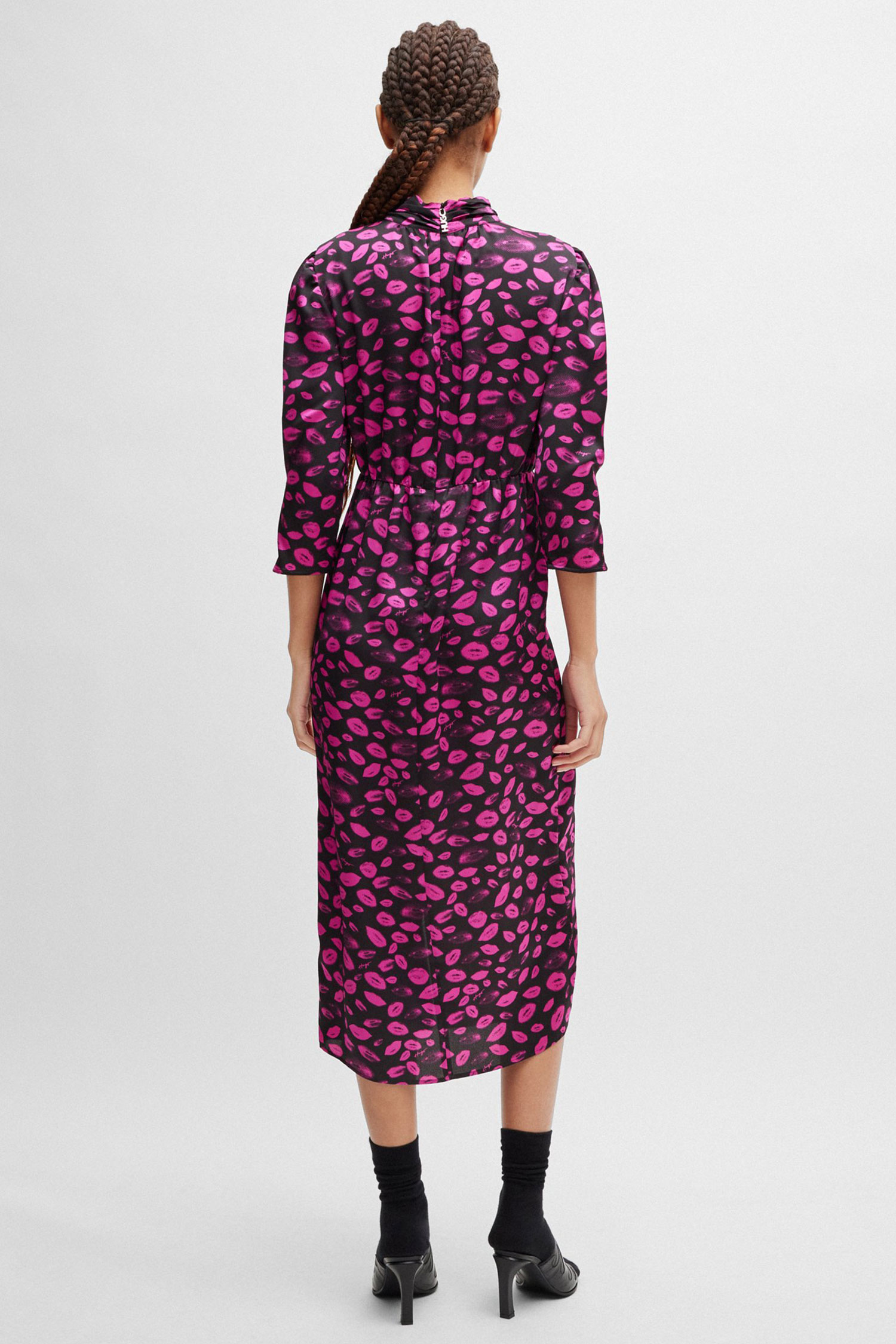 Женское черное платье с узором HUGO 50508278;963