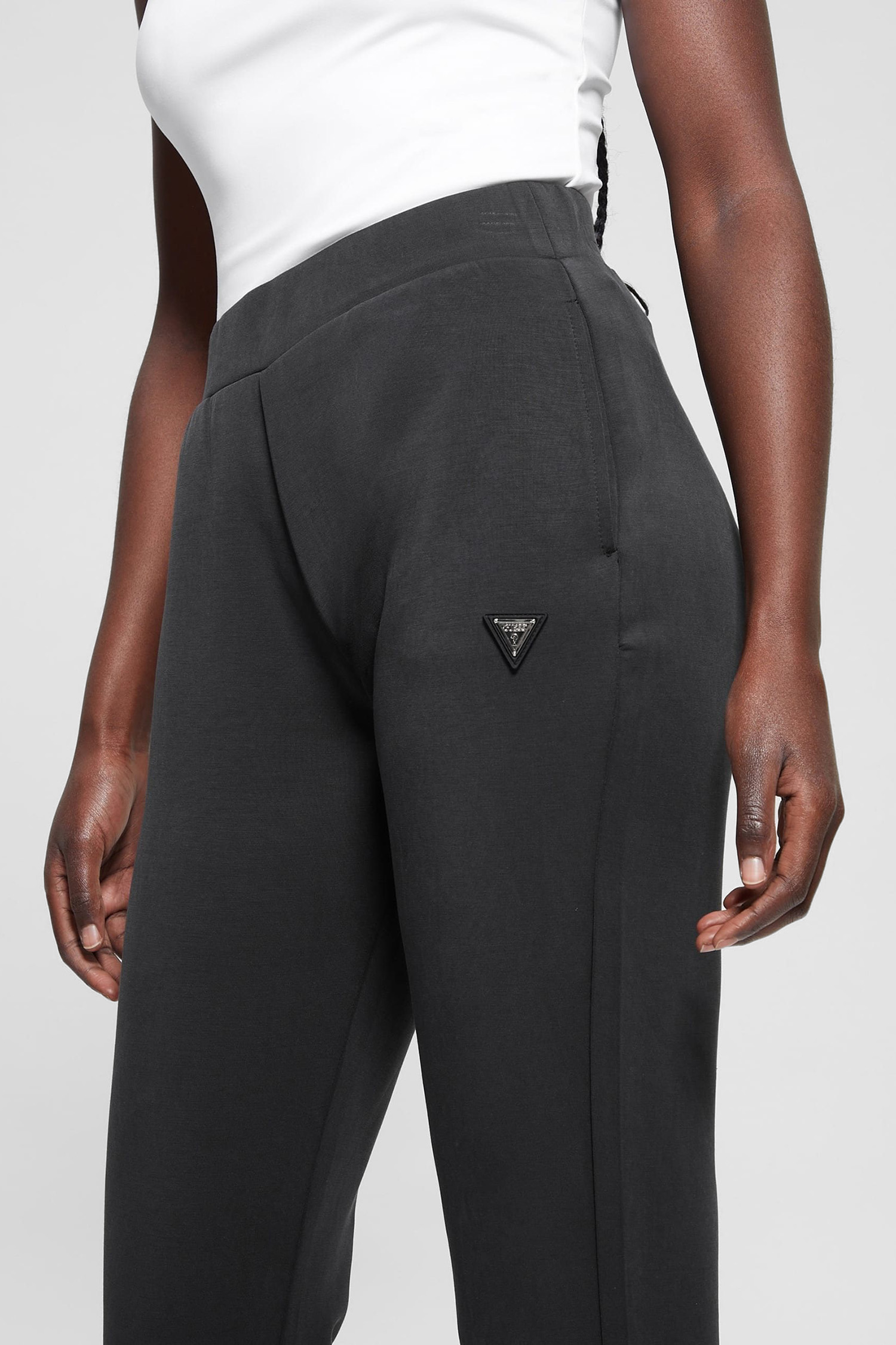 Жіночі чорні спортивні штани Guess V4YB08.KCAY2;JBLK